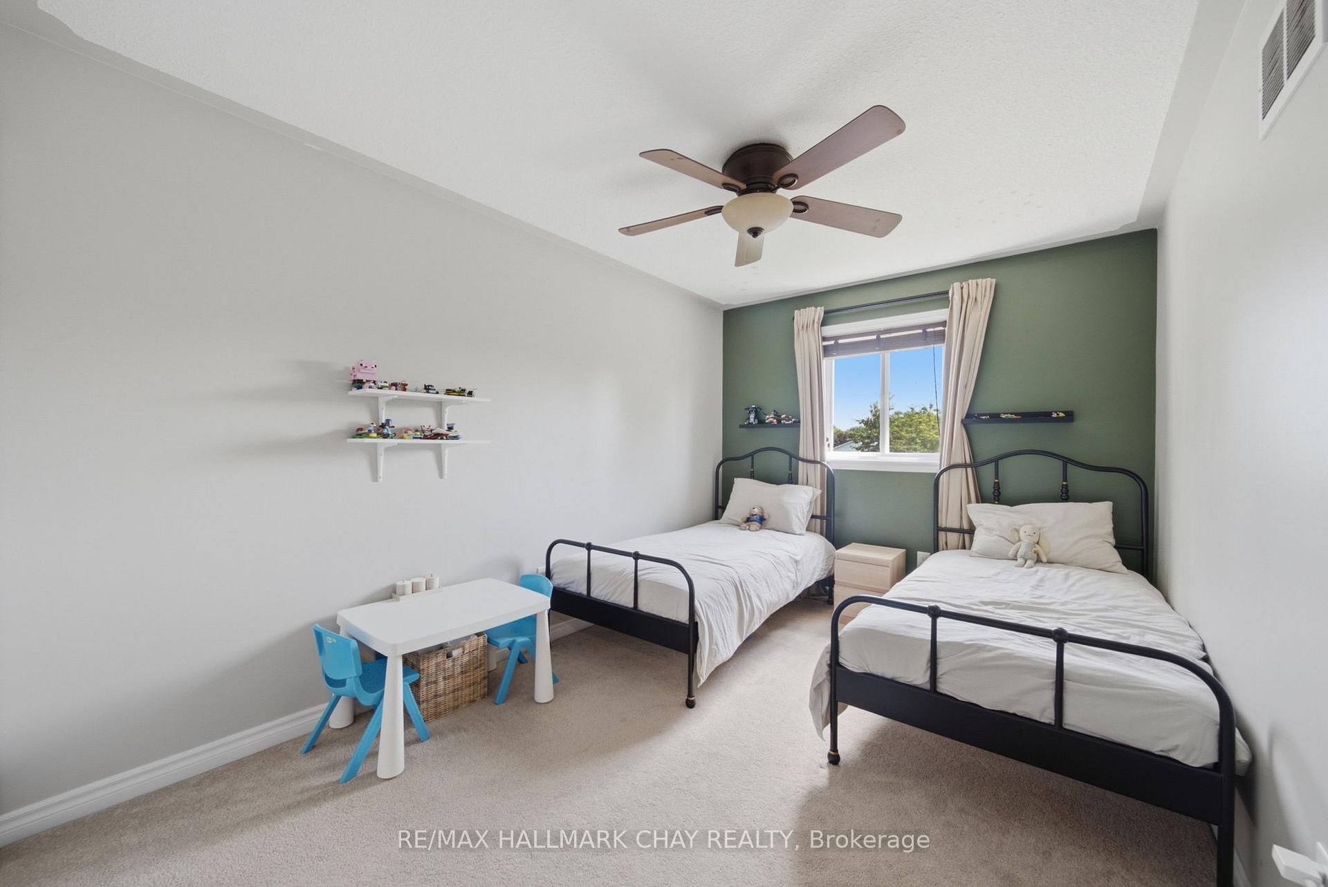 Photo 25 of 46 Michelle Drive, Orillia — HOMEH