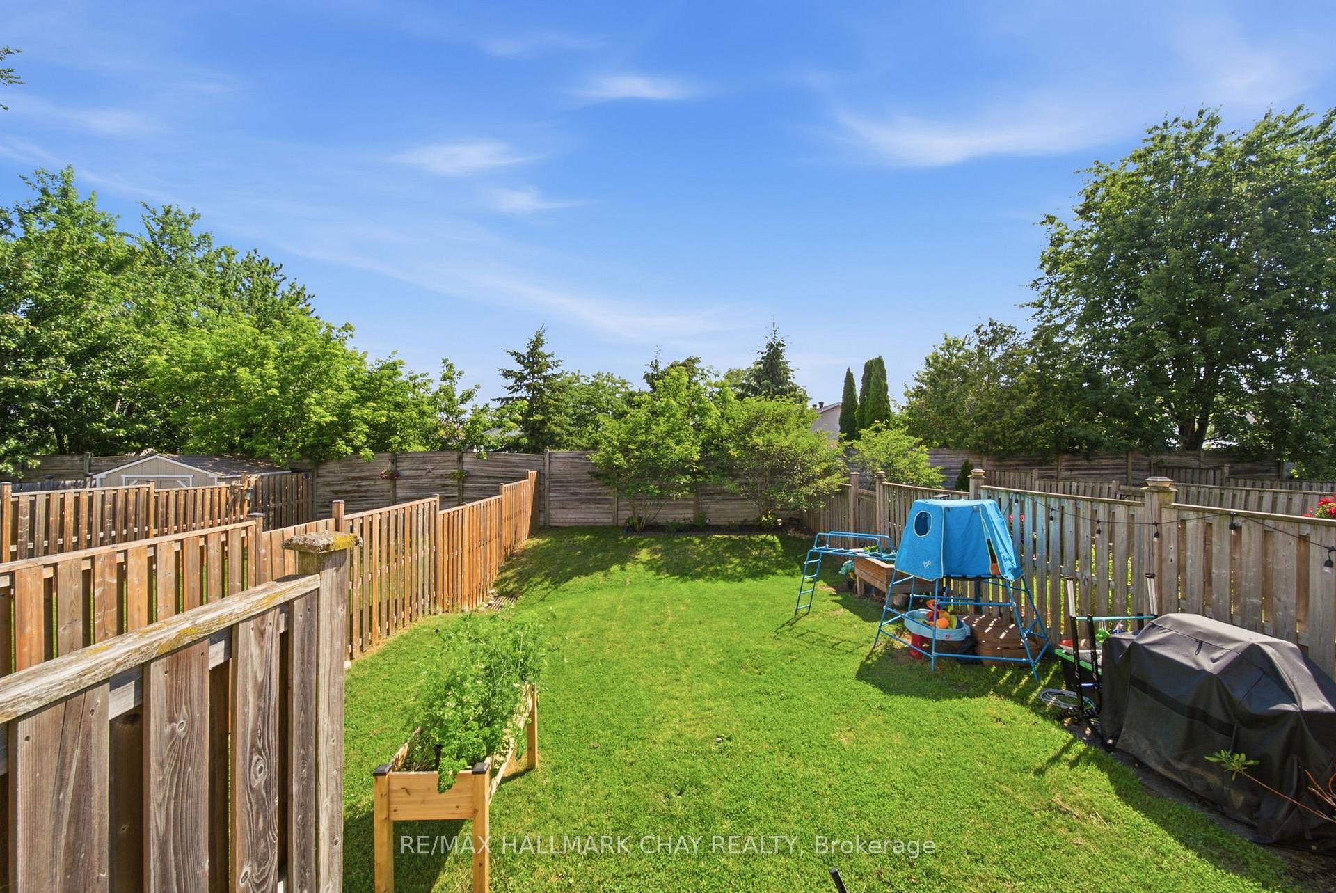 Photo 31 of 46 Michelle Drive, Orillia — HOMEH