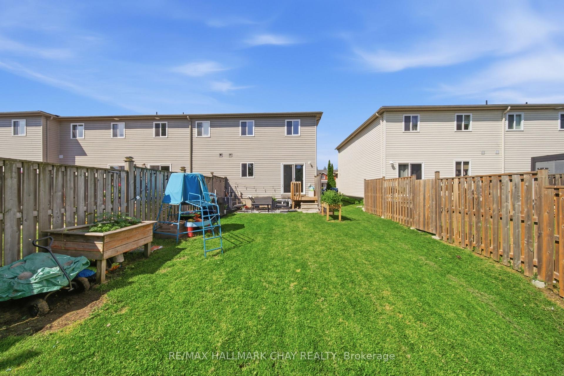 Photo 34 of 46 Michelle Drive, Orillia — HOMEH