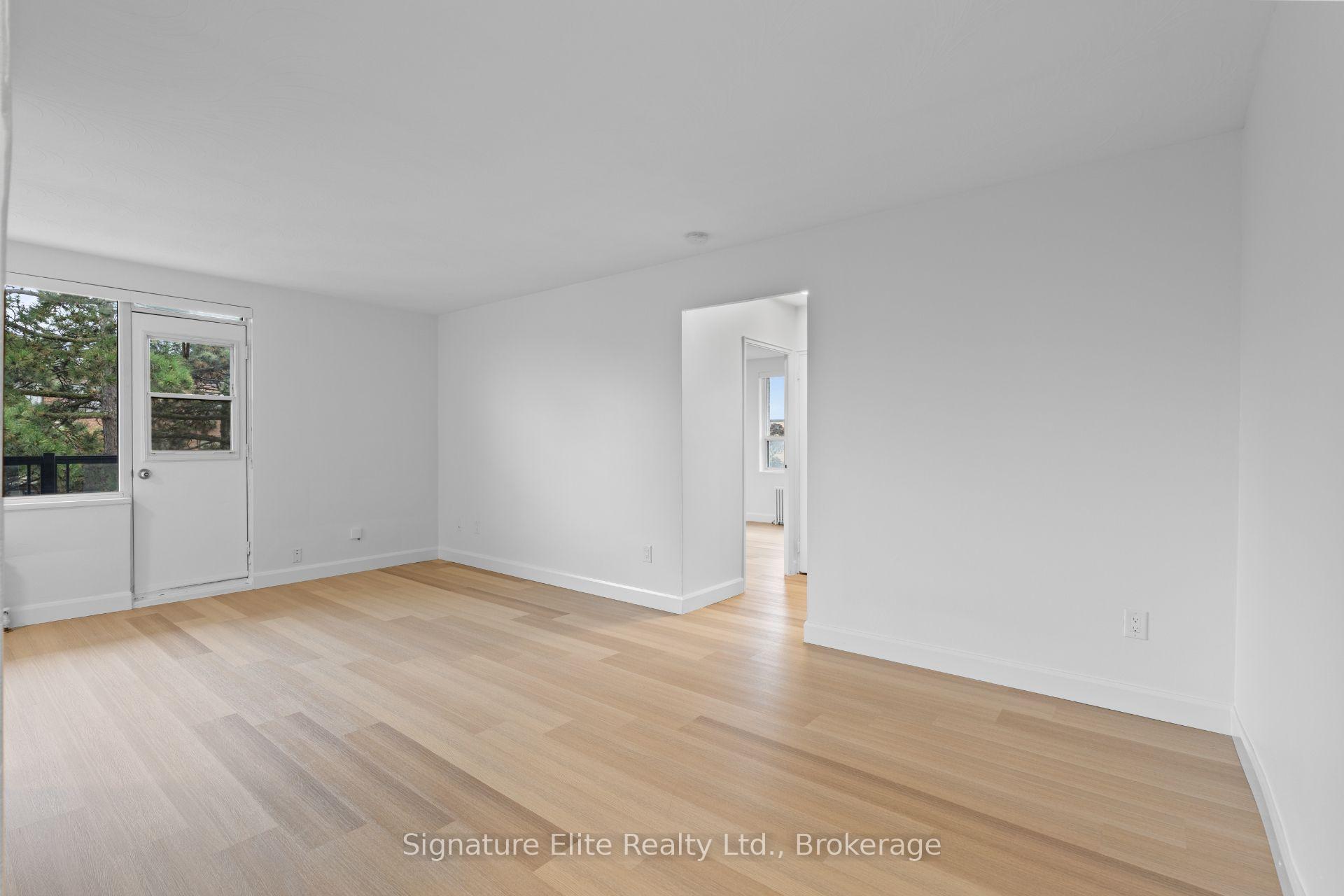 Photo 7 of Unit 301, 3 Swift Drive, North York, Victoria Village — HOMEH