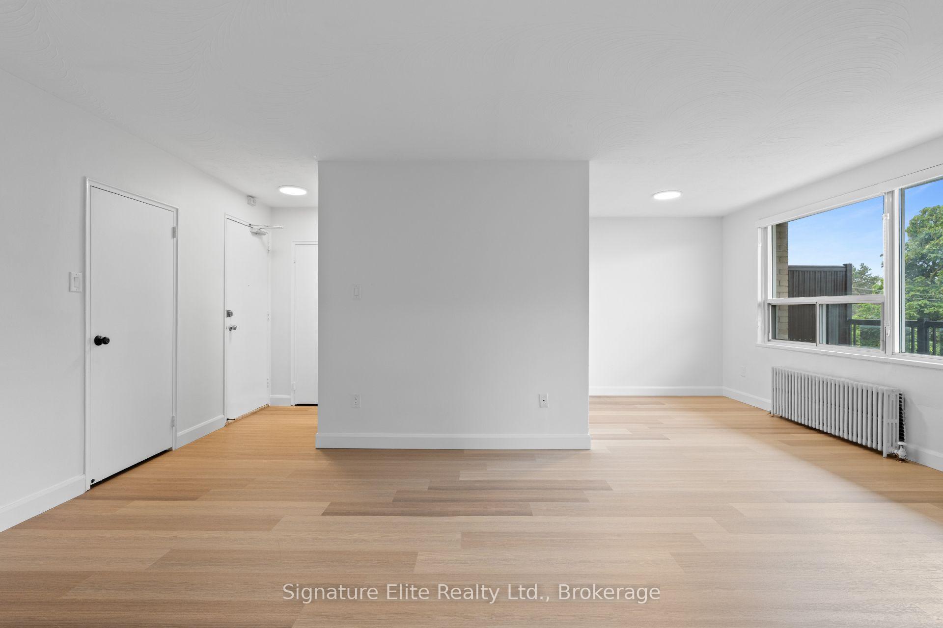 Photo 10 of Unit 301, 3 Swift Drive, North York, Victoria Village — HOMEH