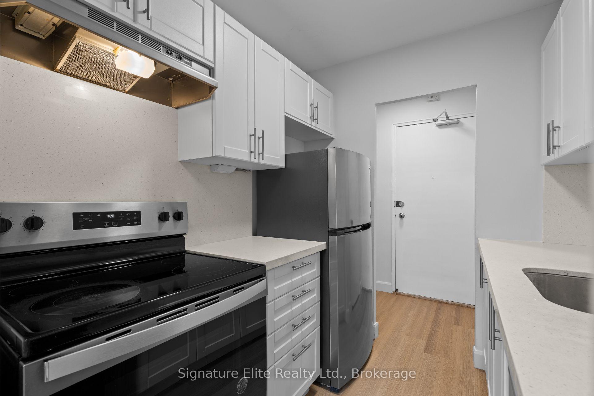 Photo 11 of Unit 301, 3 Swift Drive, North York, Victoria Village — HOMEH