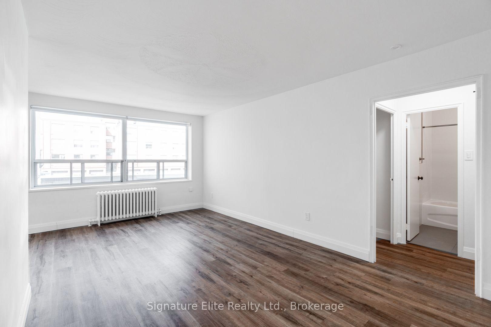 Photo 2 of Unit 206, 3 Swift Drive, North York, Victoria Village — HOMEH