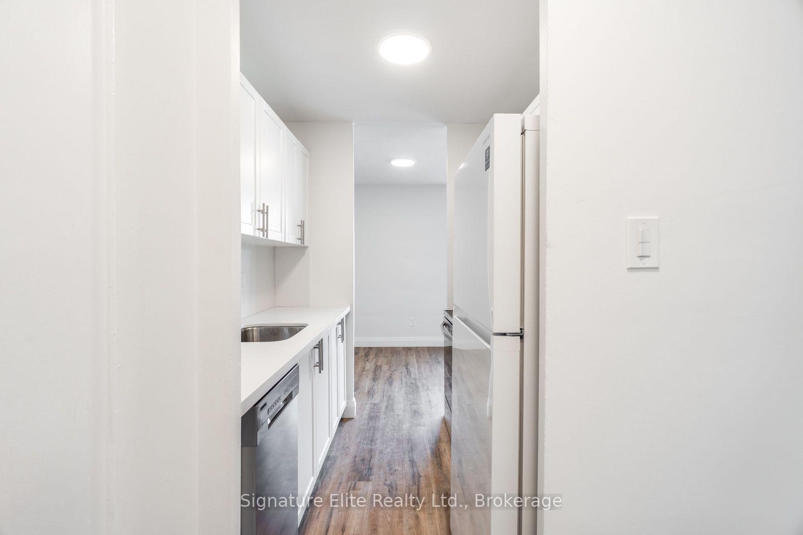 Photo 8 of Unit 206, 3 Swift Drive, North York, Victoria Village — HOMEH