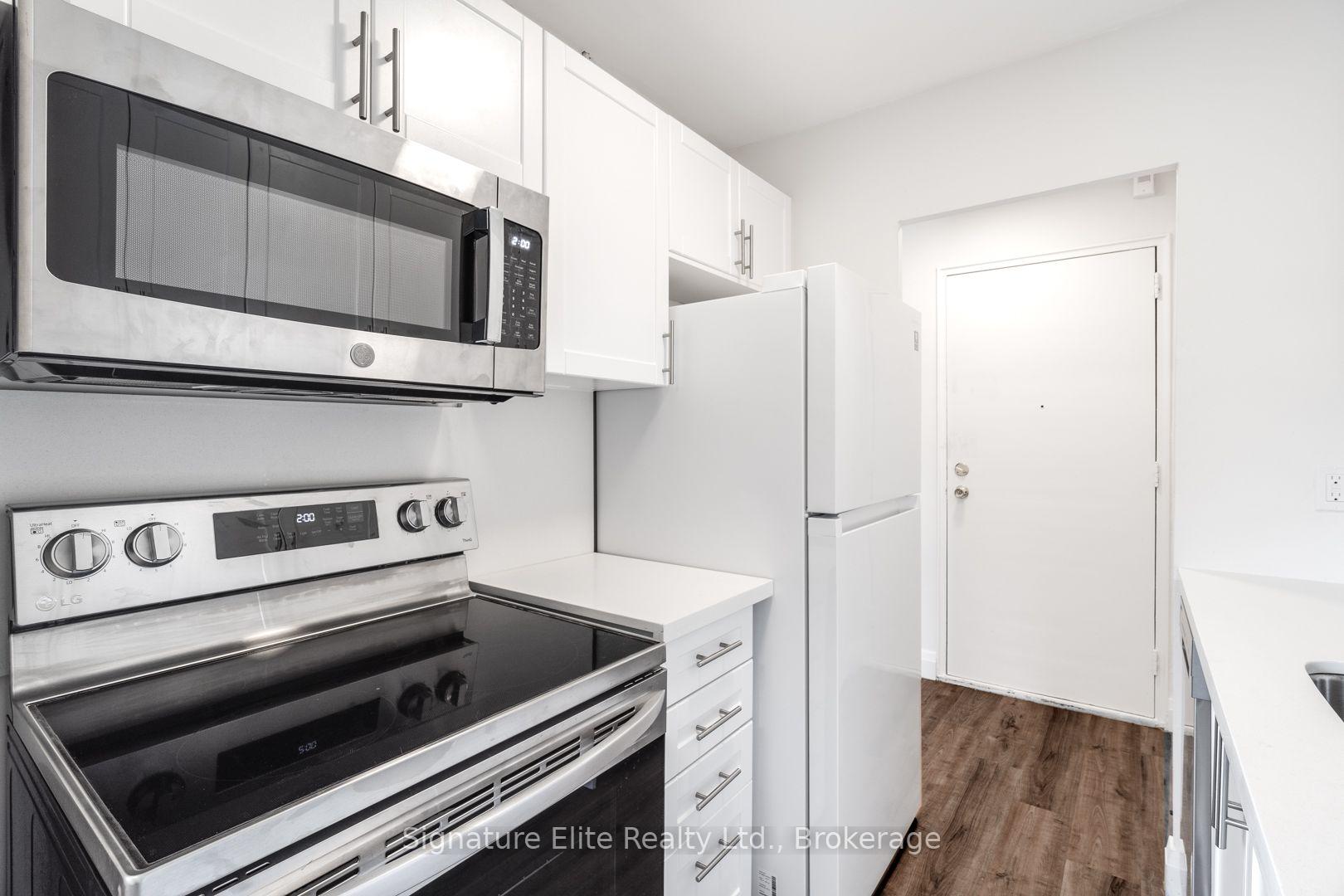 Photo 11 of Unit 206, 3 Swift Drive, North York, Victoria Village — HOMEH