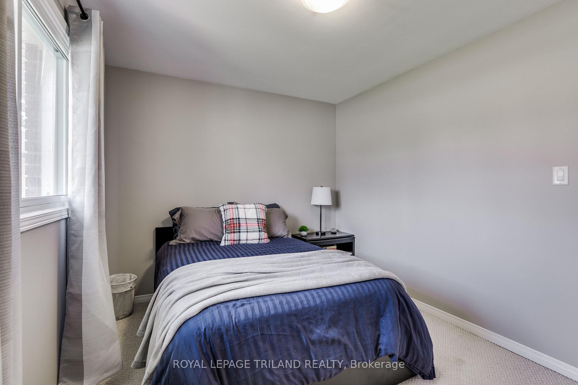 Photo 15 of 224 McKellar Street, Strathroy-Caradoc, SW — HOMEH