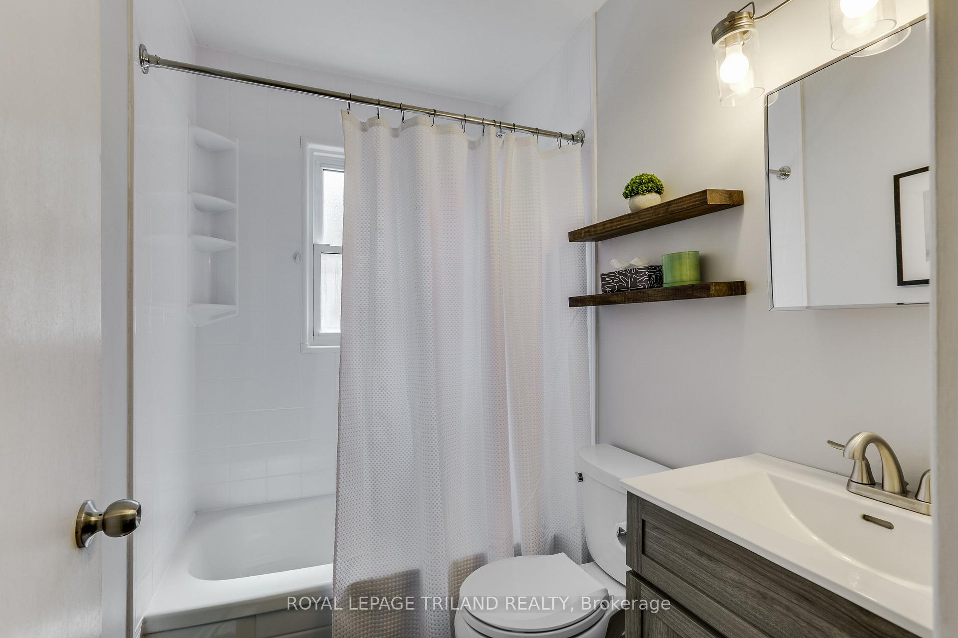 Photo 18 of 224 McKellar Street, Strathroy-Caradoc, SW — HOMEH