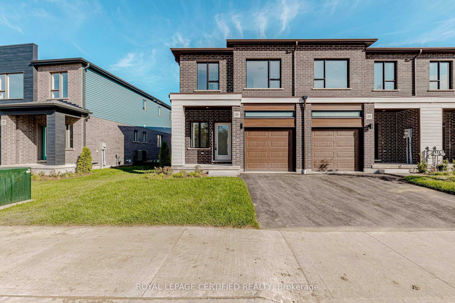 Photo 1 of 26 Oak Forest Common Crescent, Cambridge, Preston Heights — HOMEH