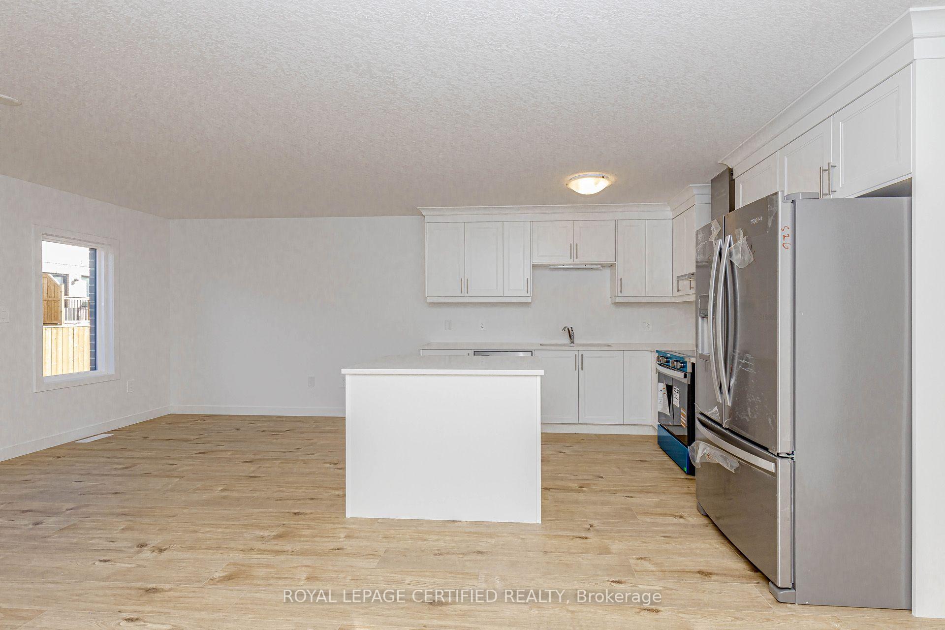 Photo 7 of 26 Oak Forest Common Crescent, Cambridge, Preston Heights — HOMEH