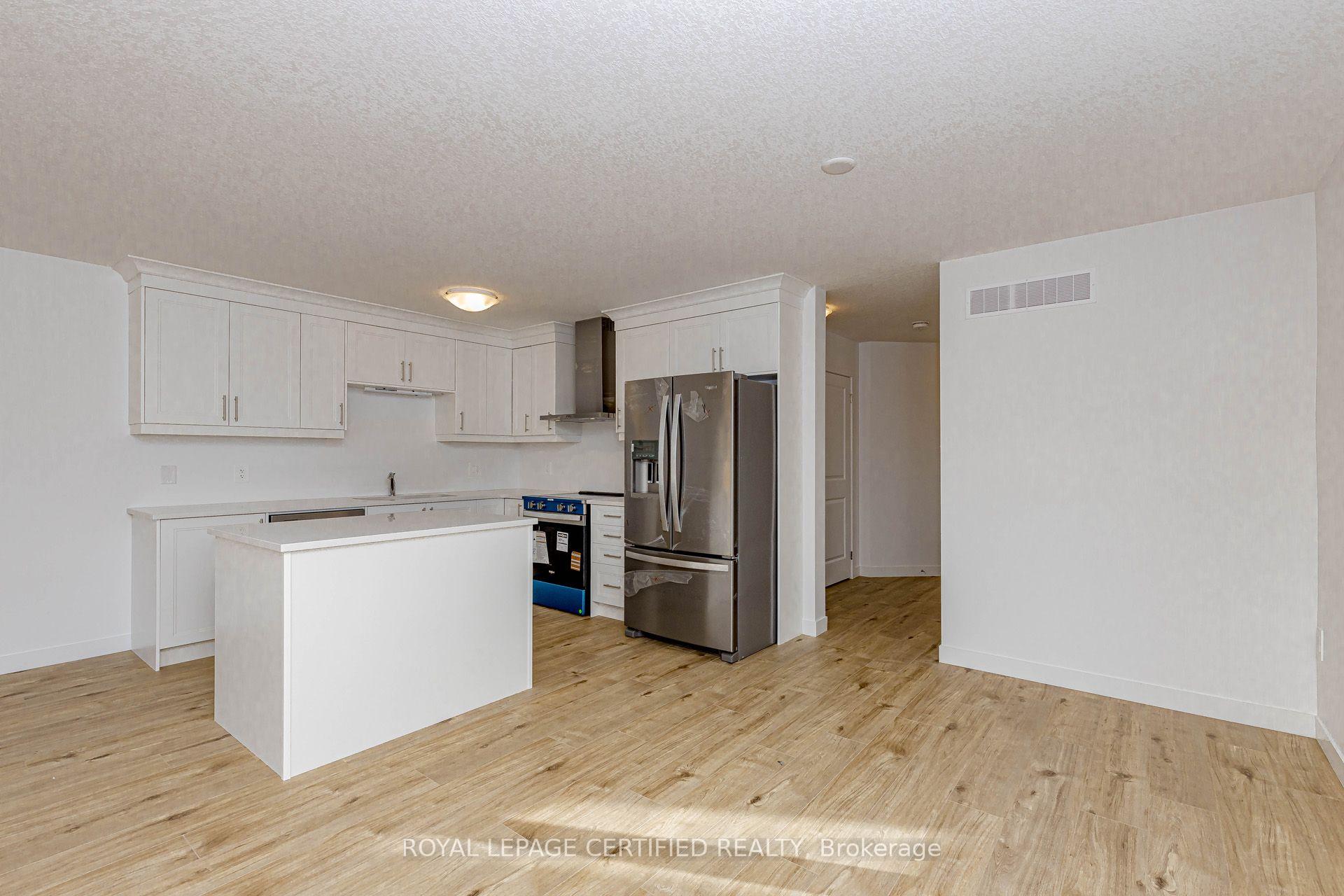 Photo 8 of 26 Oak Forest Common Crescent, Cambridge, Preston Heights — HOMEH