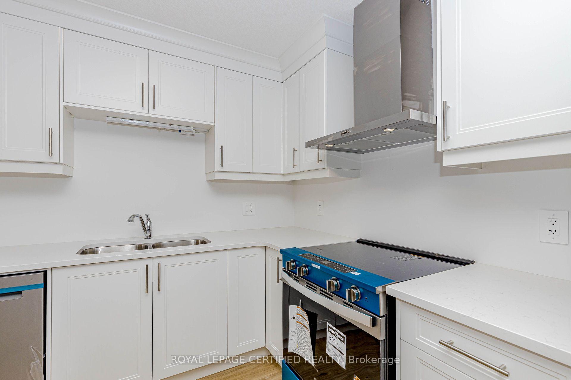 Photo 13 of 26 Oak Forest Common Crescent, Cambridge, Preston Heights — HOMEH