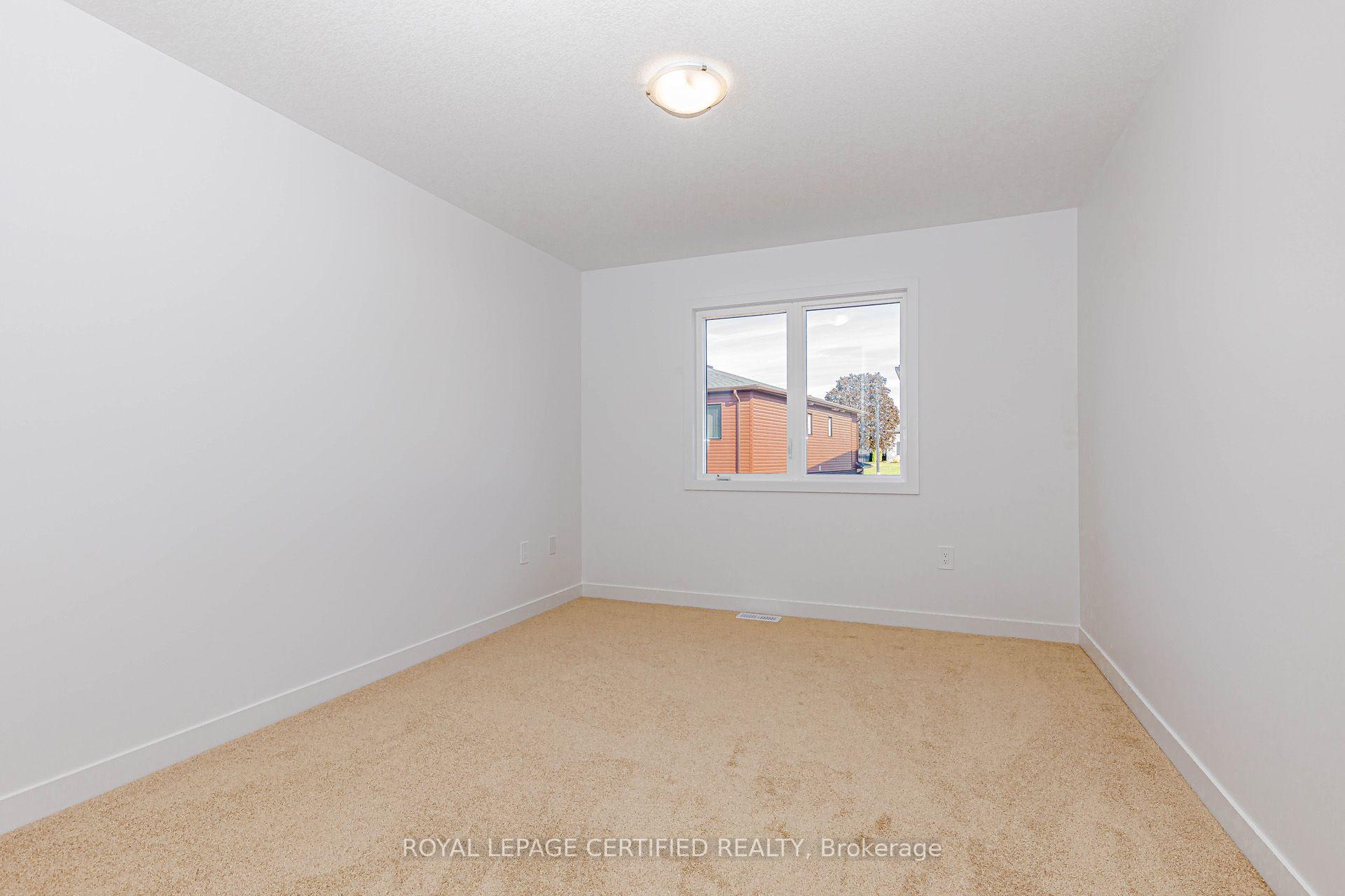 Photo 21 of 26 Oak Forest Common Crescent, Cambridge, Preston Heights — HOMEH