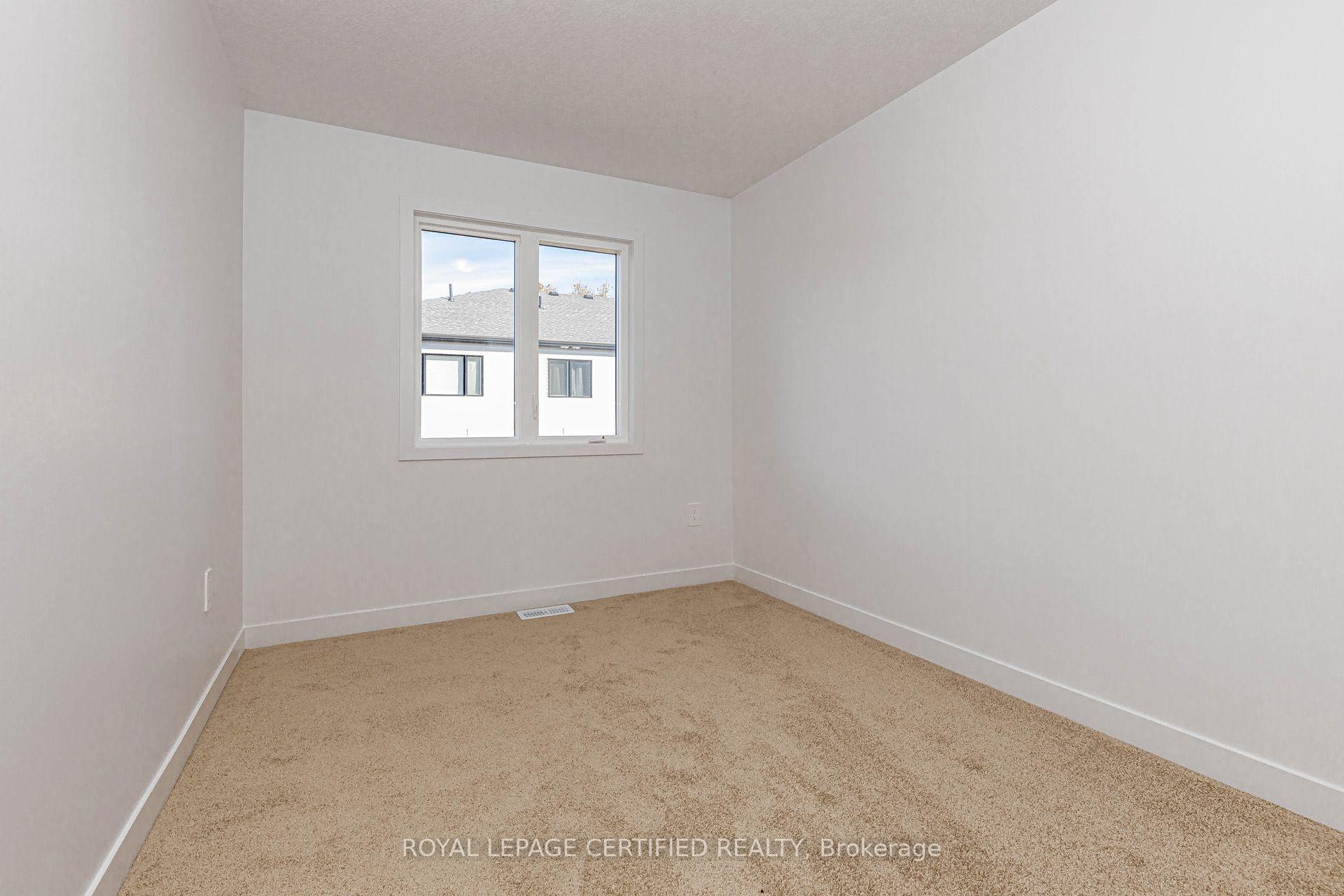 Photo 30 of 26 Oak Forest Common Crescent, Cambridge, Preston Heights — HOMEH
