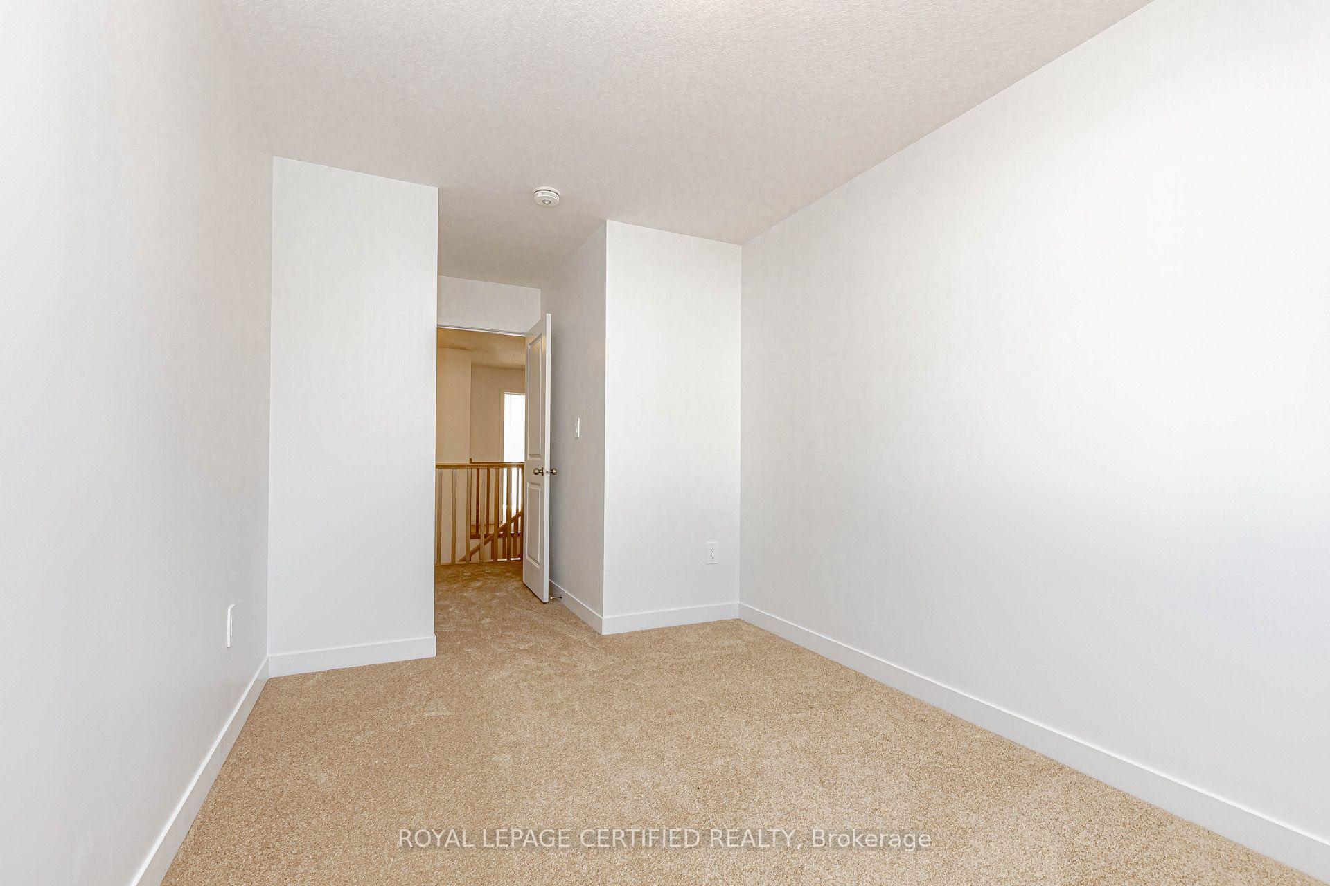 Photo 31 of 26 Oak Forest Common Crescent, Cambridge, Preston Heights — HOMEH