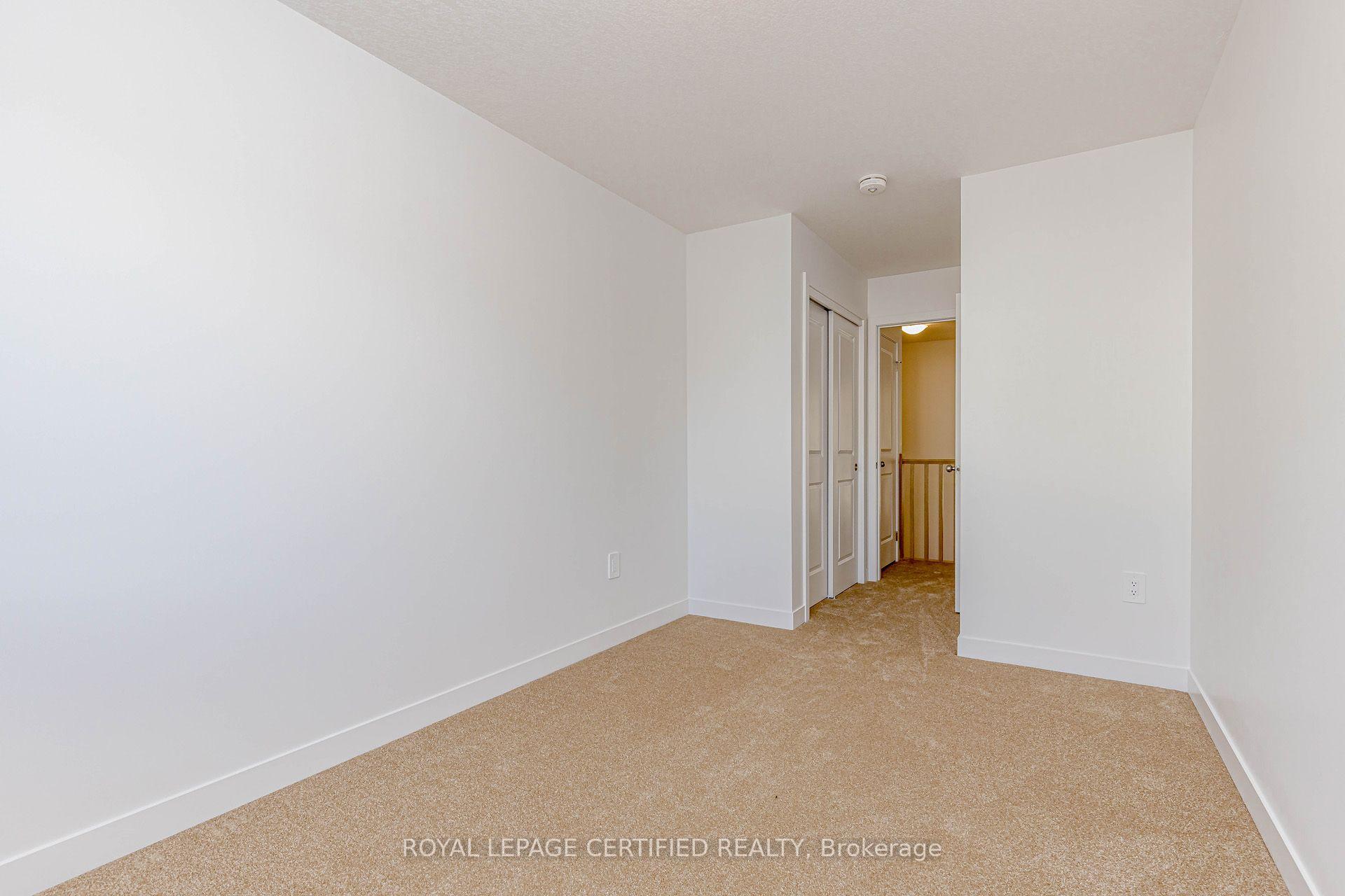 Photo 32 of 26 Oak Forest Common Crescent, Cambridge, Preston Heights — HOMEH