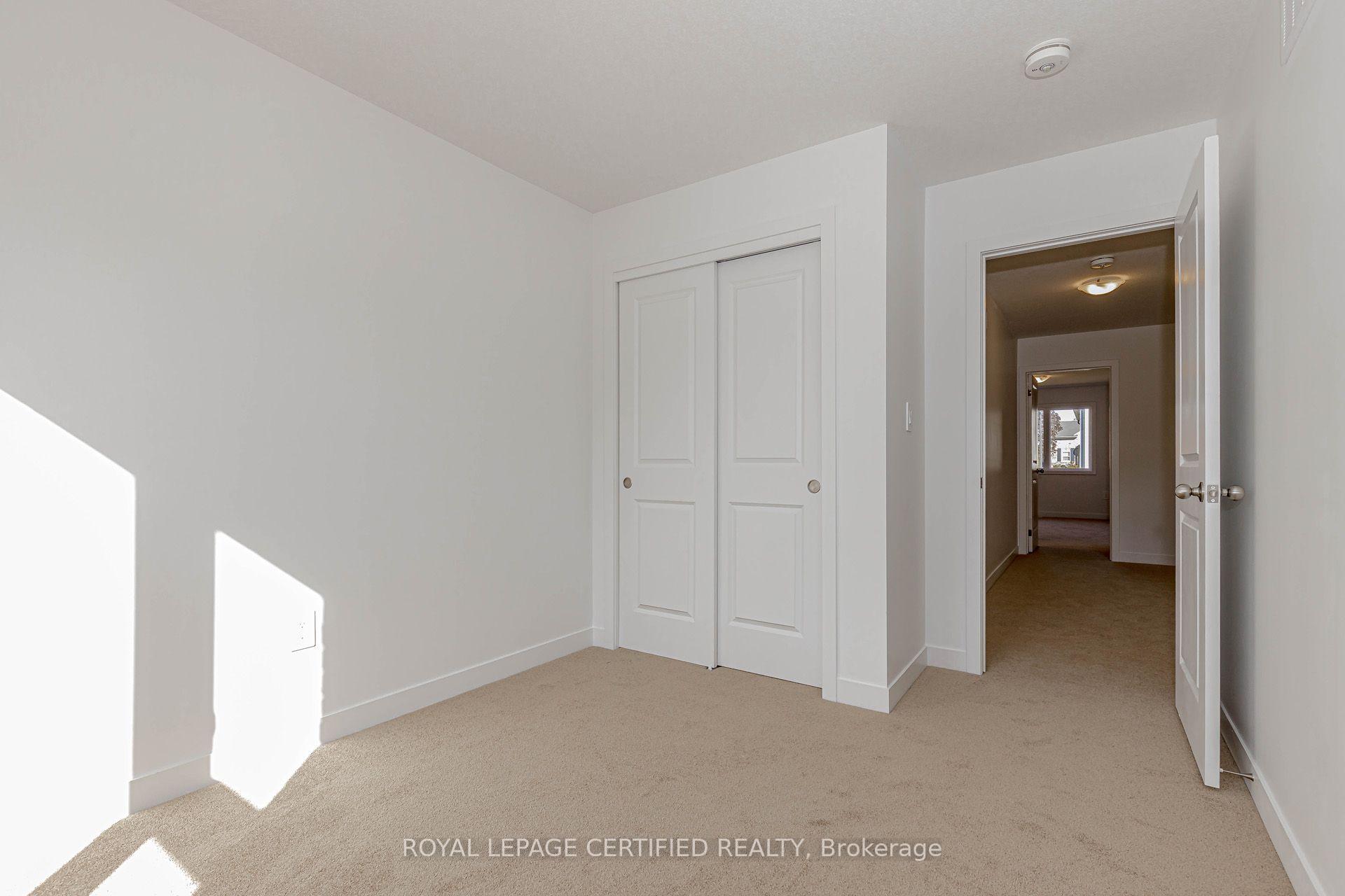 Photo 39 of 26 Oak Forest Common Crescent, Cambridge, Preston Heights — HOMEH