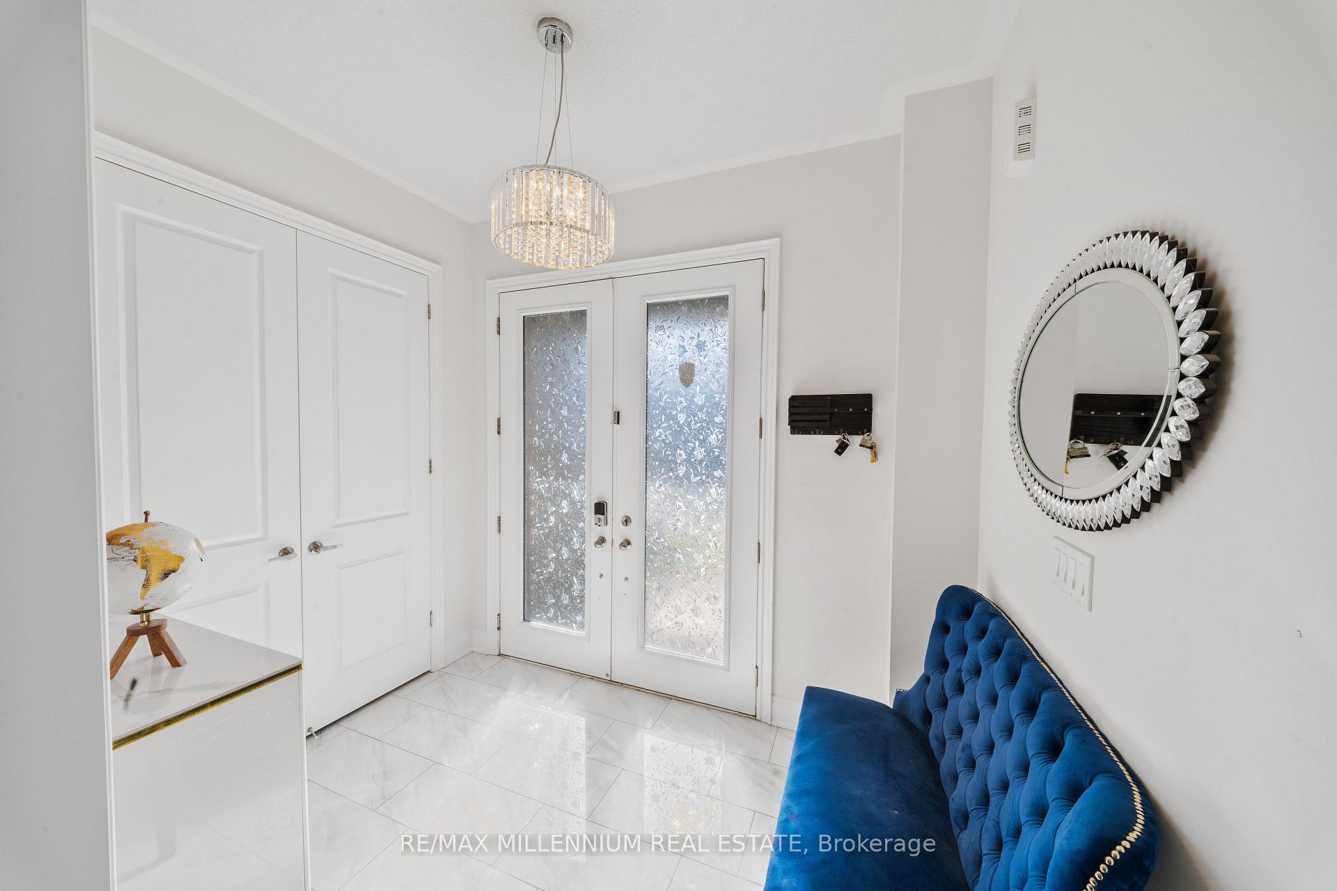 Photo 4 of 20 Calabria Drive, Caledon, Rural Caledon — HOMEH