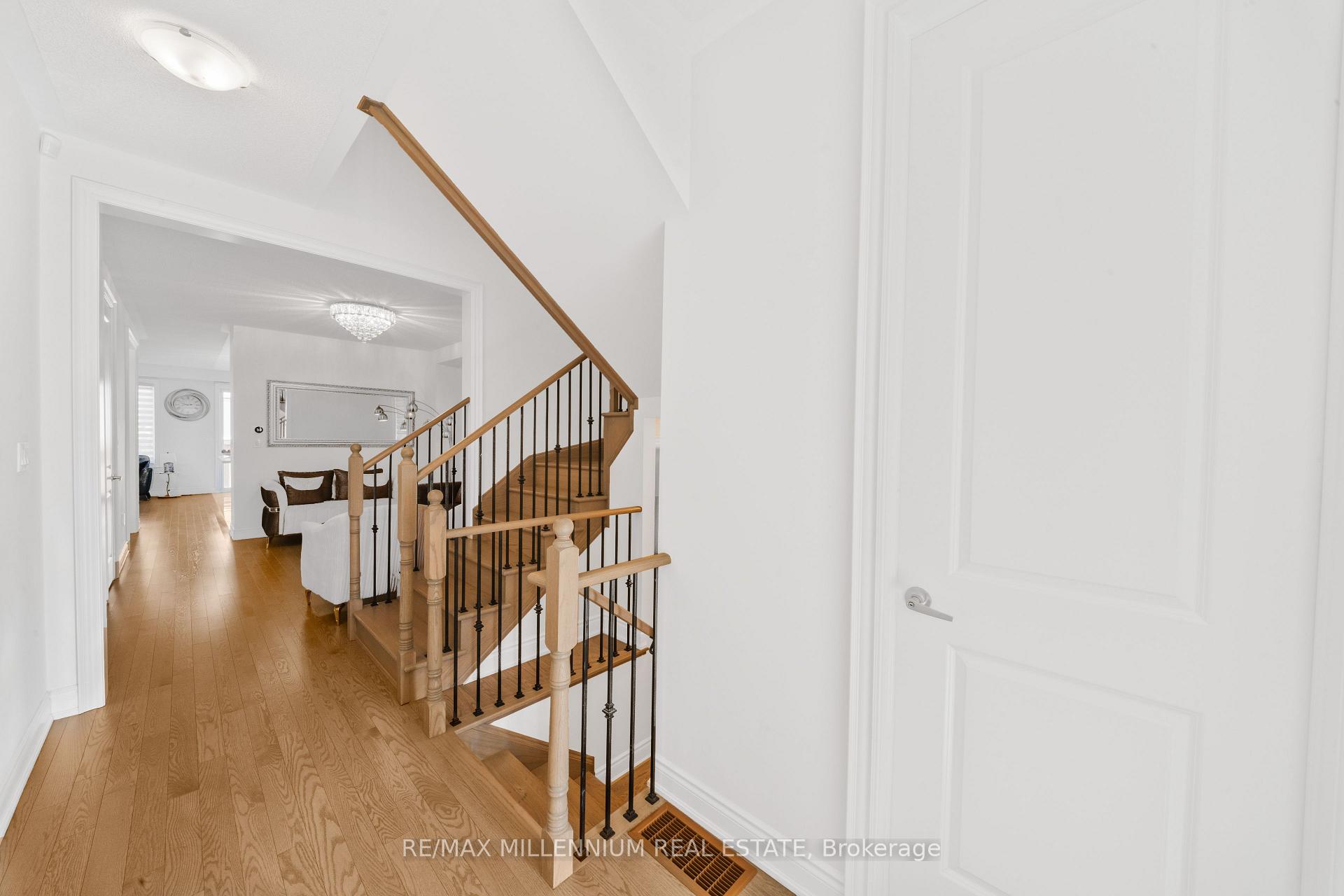 Photo 6 of 20 Calabria Drive, Caledon, Rural Caledon — HOMEH