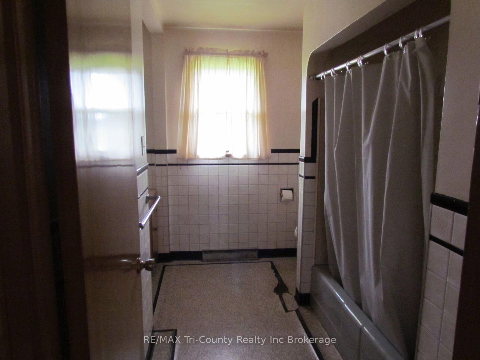 Photo 10 of 1246 3 Highway, Norfolk, Rural Middleton — HOMEH