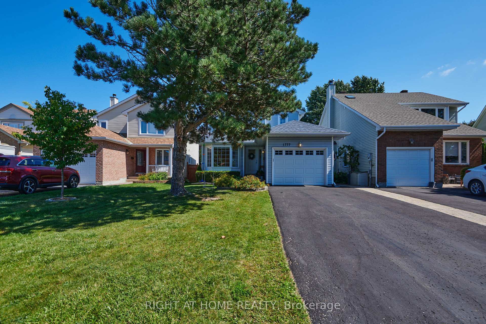 Photo 2 of 1777 Tache Way, Ottawa, Fallingbrook/Pineridge — HOMEH