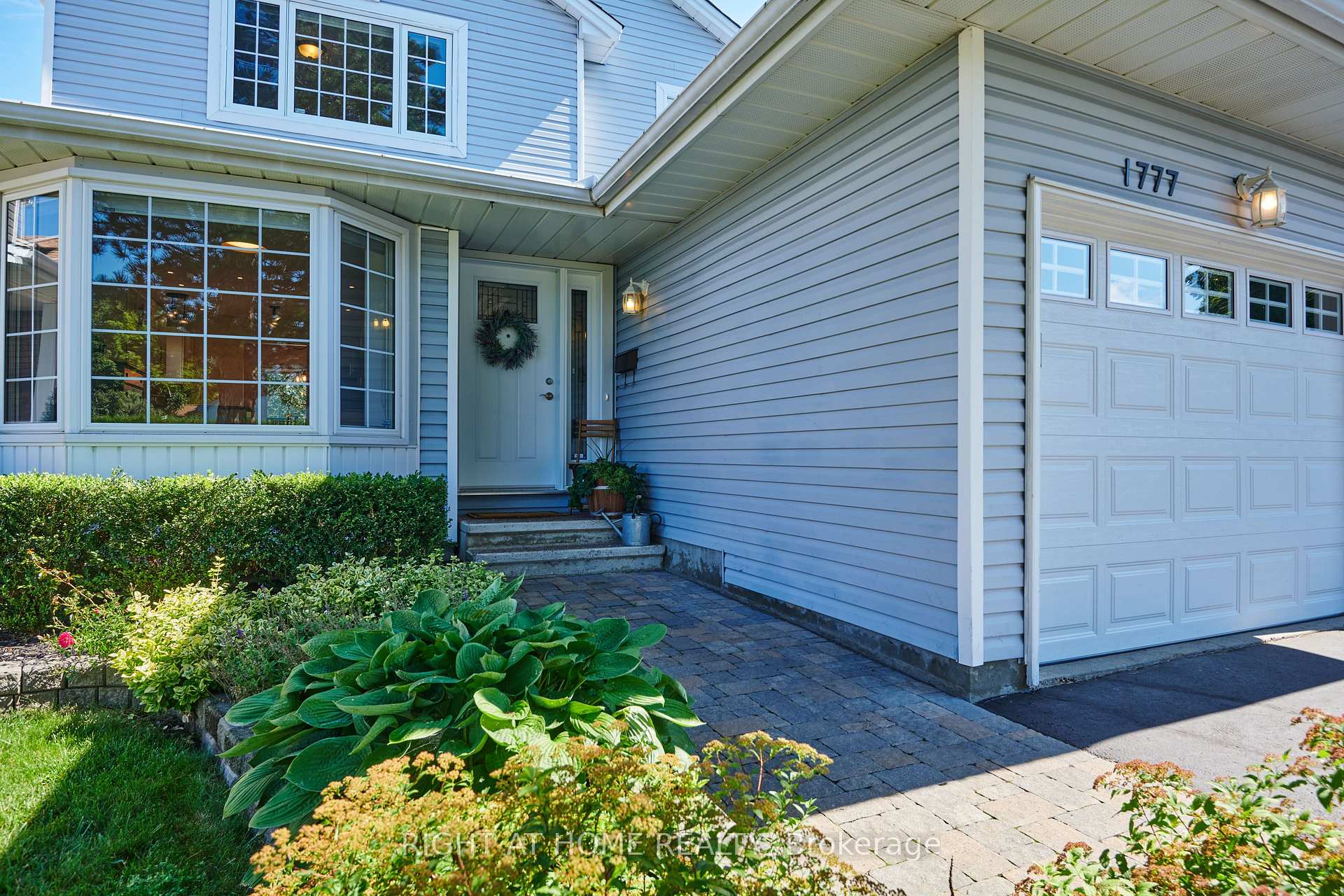 Photo 3 of 1777 Tache Way, Ottawa, Fallingbrook/Pineridge — HOMEH