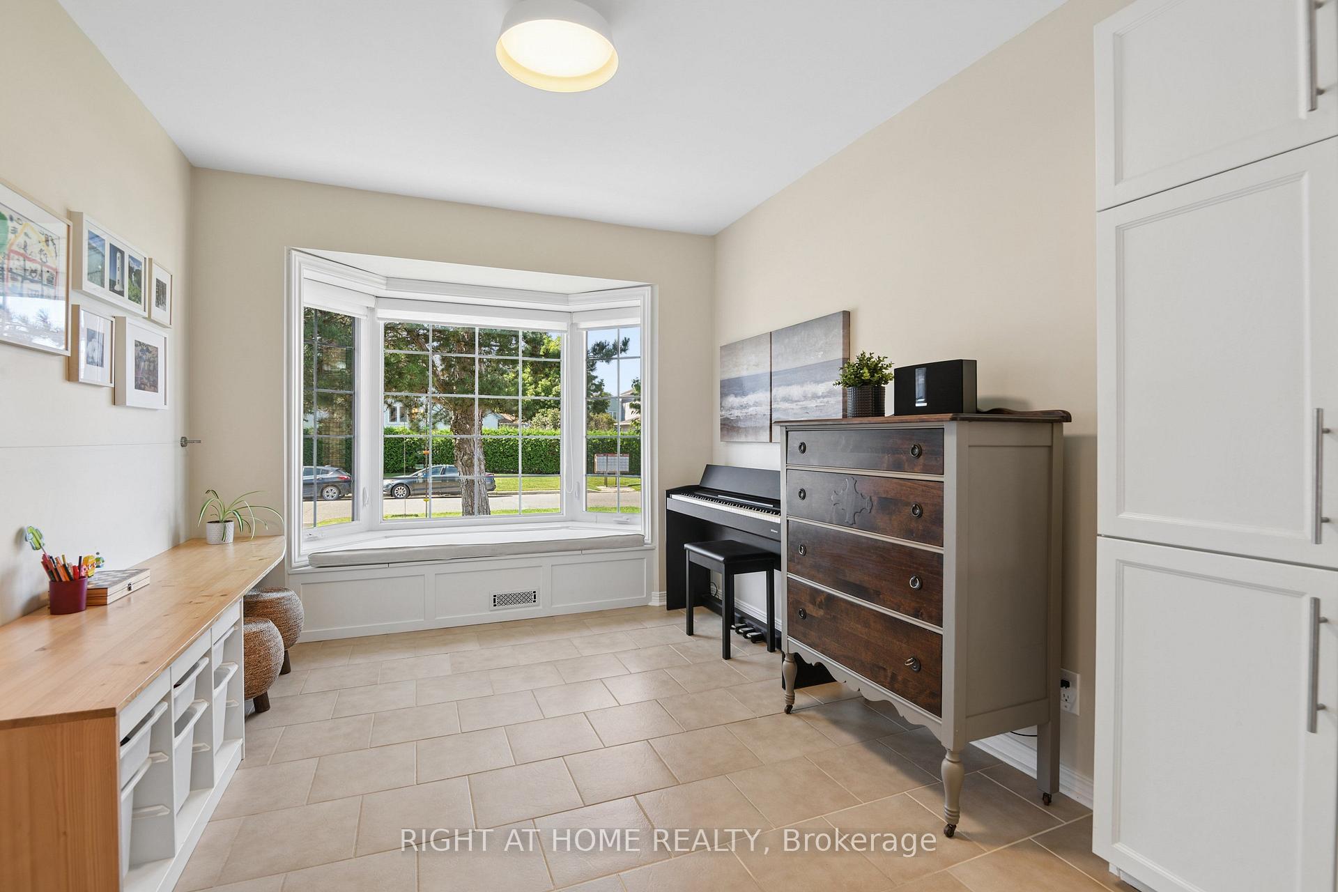 Photo 15 of 1777 Tache Way, Ottawa, Fallingbrook/Pineridge — HOMEH