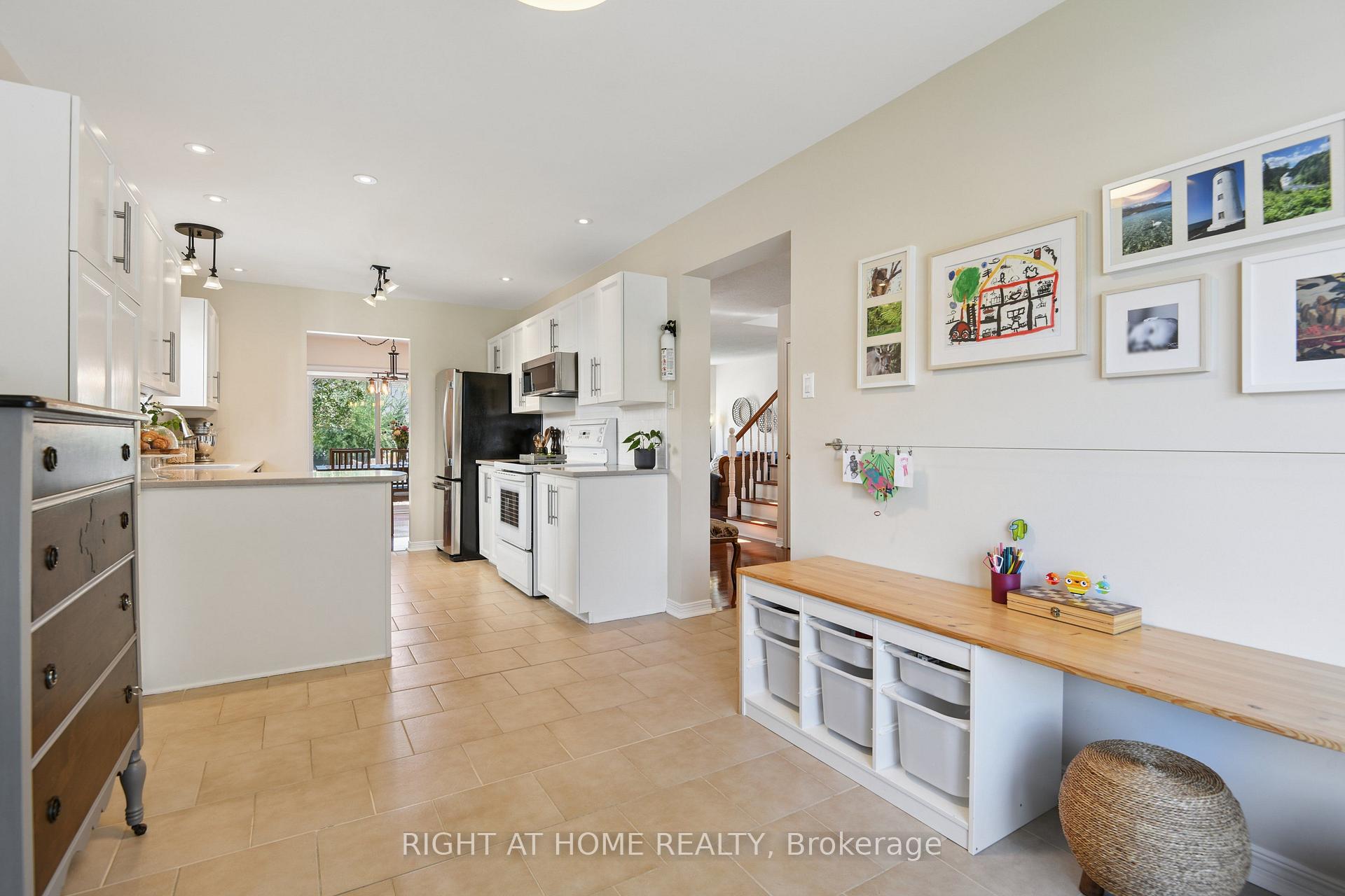Photo 16 of 1777 Tache Way, Ottawa, Fallingbrook/Pineridge — HOMEH