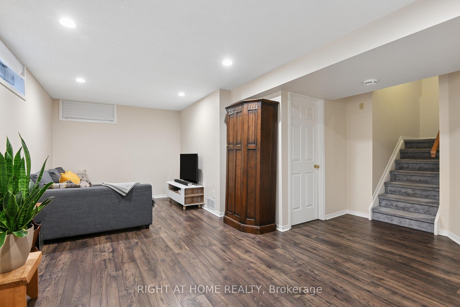 Photo 26 of 1777 Tache Way, Ottawa, Fallingbrook/Pineridge — HOMEH