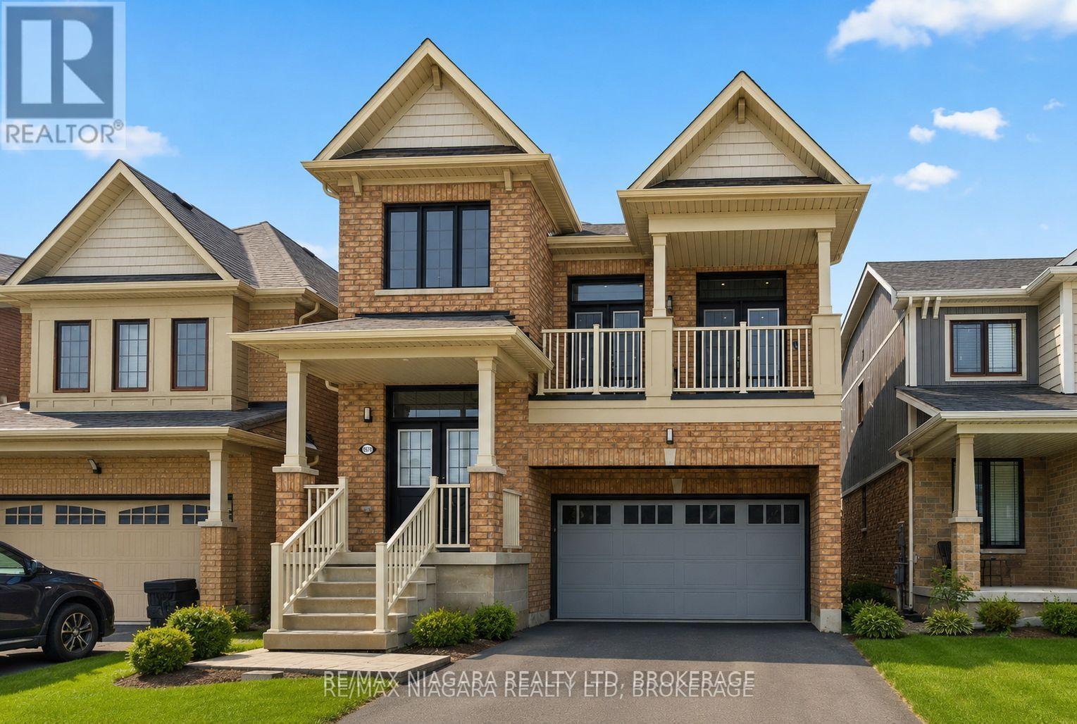 Photo 1 of 8139 Buckeye Crescent, Niagara Falls, Brown — HOMEH