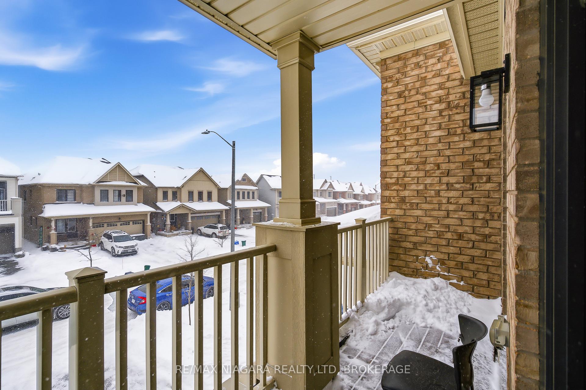 Photo 20 of 8139 Buckeye Crescent, Niagara Falls, Brown — HOMEH