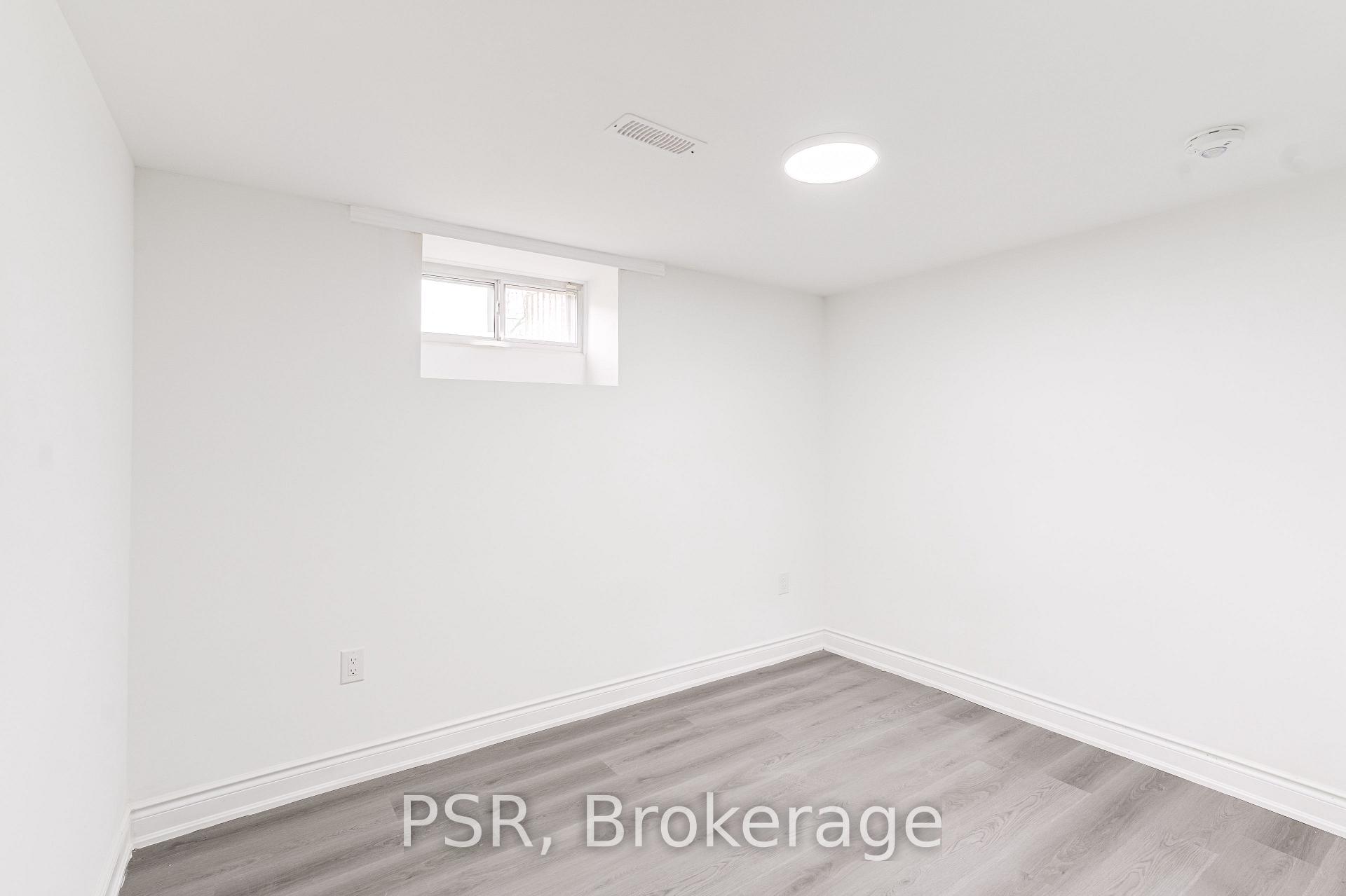 Photo 10 of Unit Lower, 24 Skelmore Crescent, North York, Parkwoods-Donalda — HOMEH