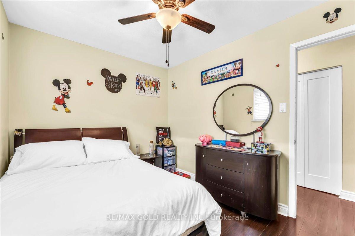 Photo 26 of 53 Dorchester Drive, Brampton, Southgate — HOMEH