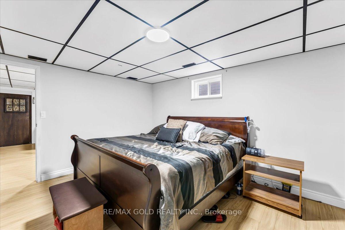 Photo 35 of 53 Dorchester Drive, Brampton, Southgate — HOMEH