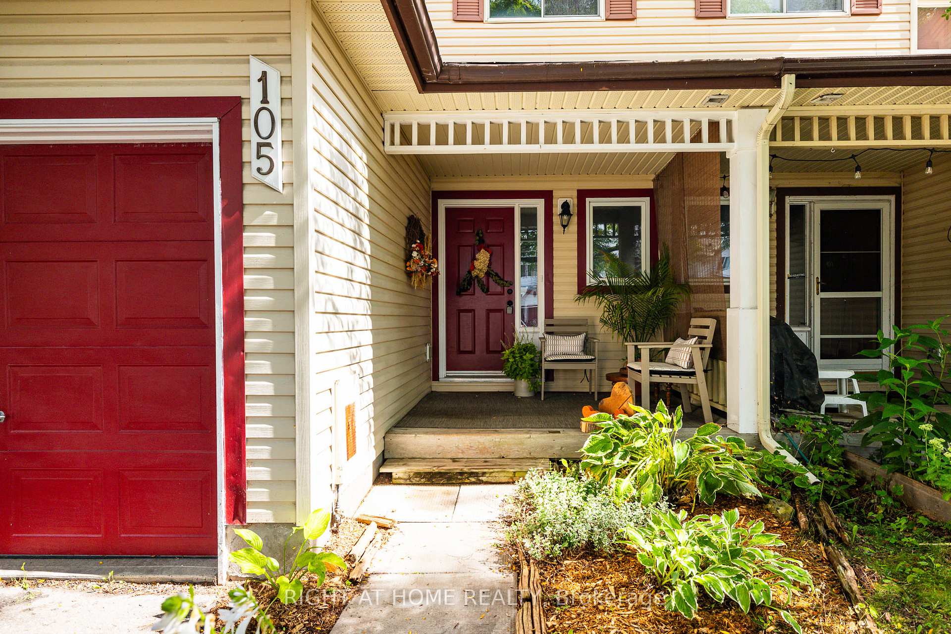 Photo 4 of 105 Crampton Drive, Carleton Place, Carleton Place — HOMEH