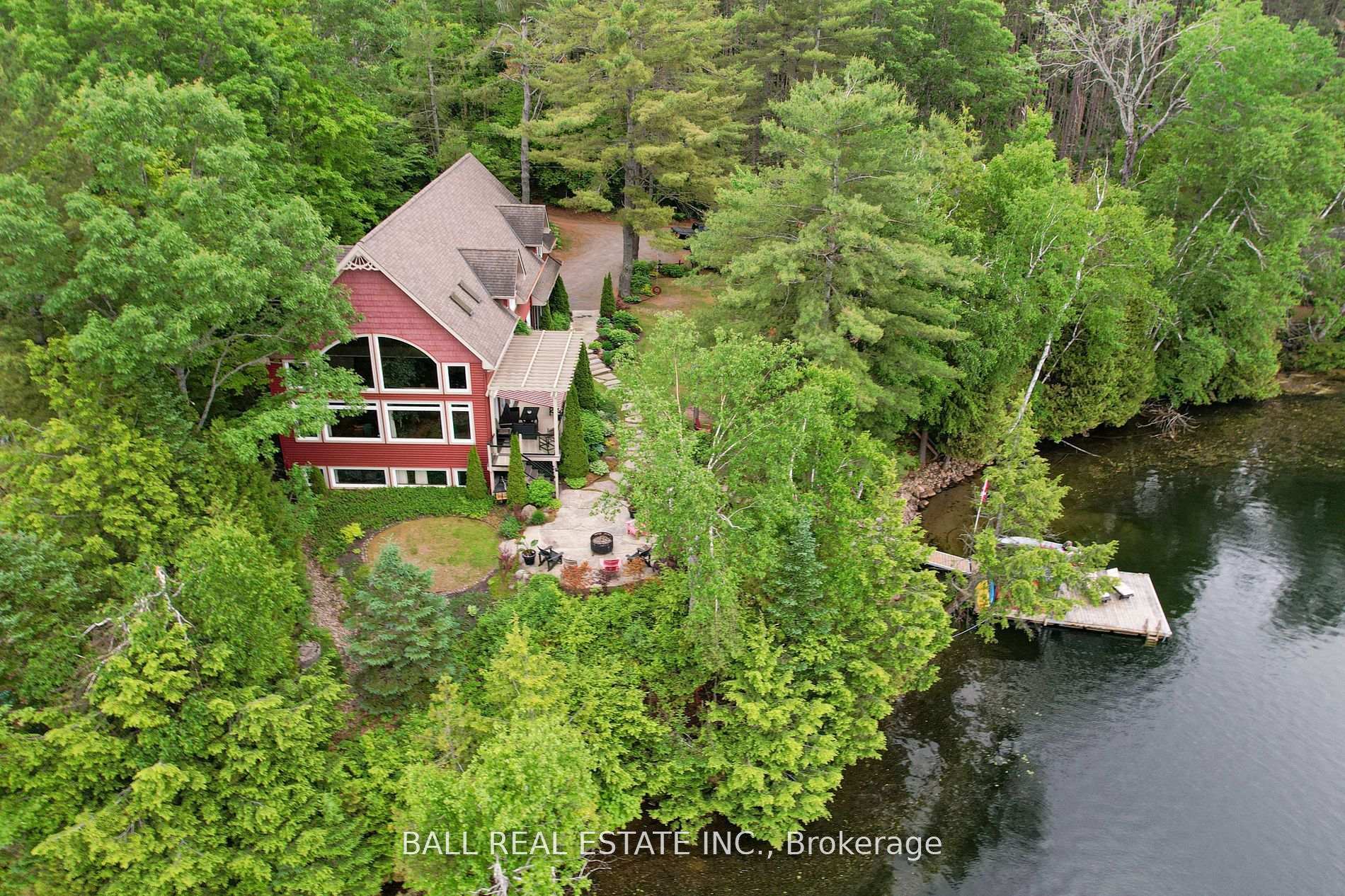 Photo of 32 Shadowood Lane