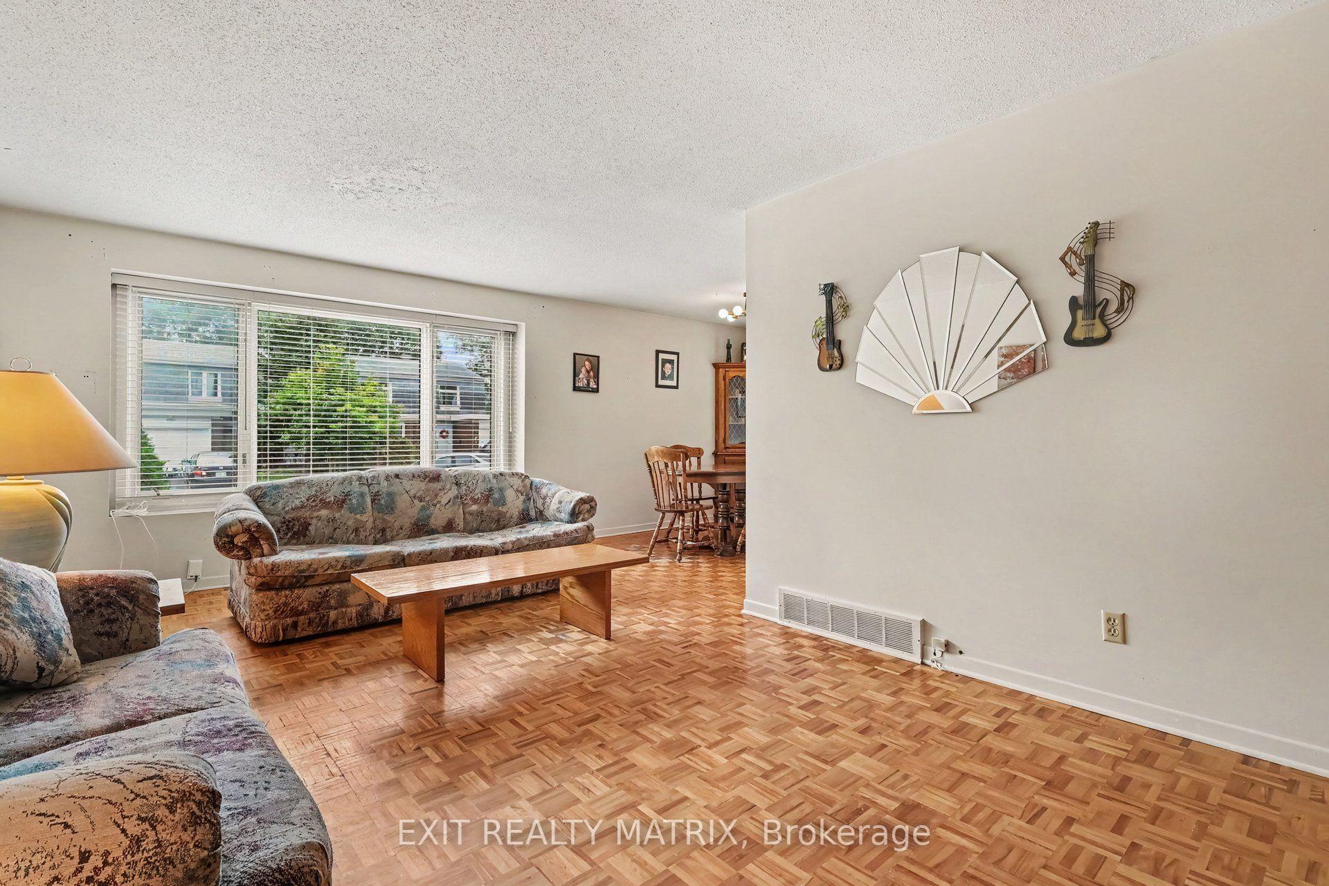 Photo 5 of 1887 Elmridge Drive, Ottawa, Beacon Hill South — HOMEH