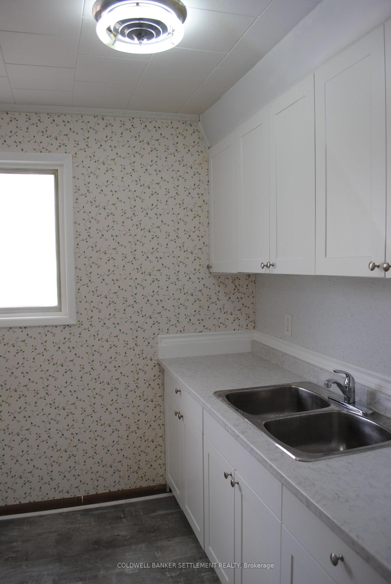 Photo 12 of 48 Pine Street, Smiths Falls, Smiths Falls — HOMEH