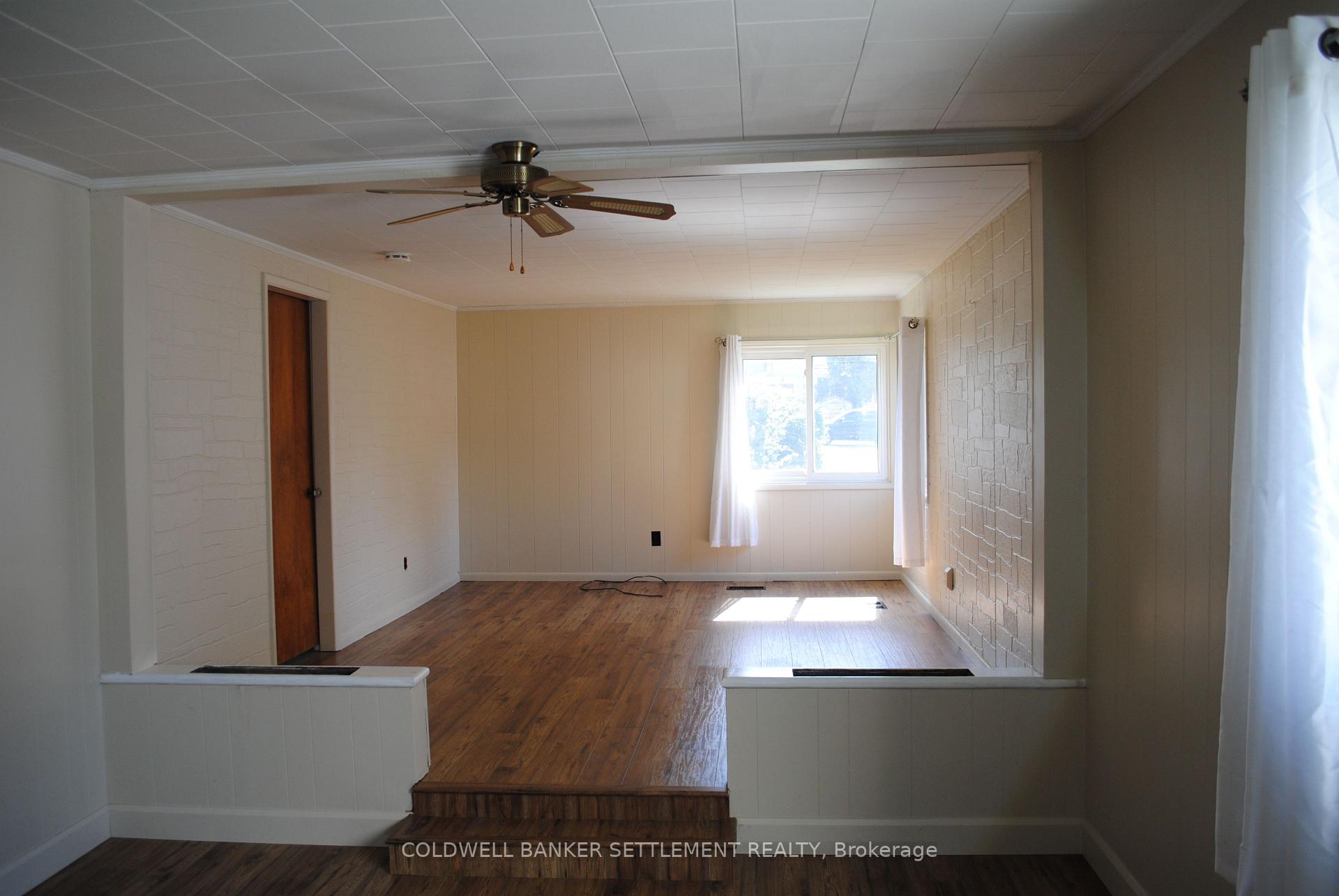 Photo 16 of 48 Pine Street, Smiths Falls, Smiths Falls — HOMEH