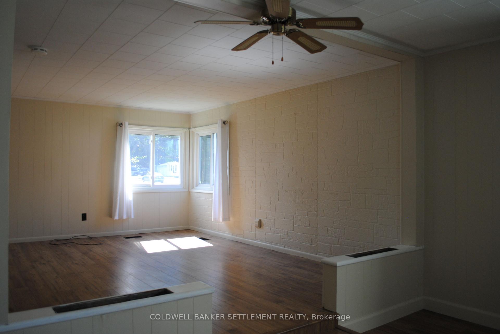 Photo 17 of 48 Pine Street, Smiths Falls, Smiths Falls — HOMEH
