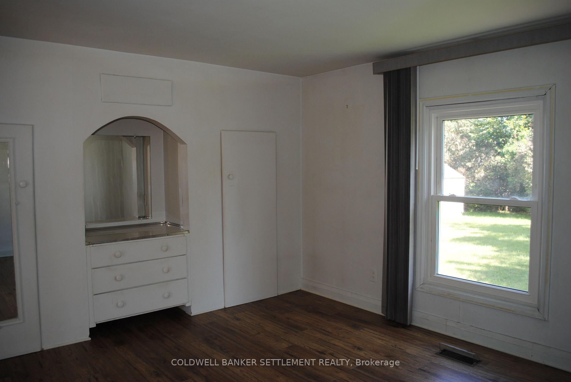 Photo 19 of 48 Pine Street, Smiths Falls, Smiths Falls — HOMEH