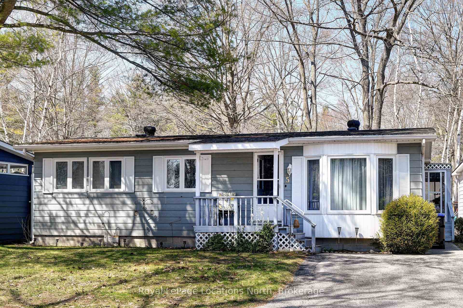 Photo 2 of 5 Murray Drive, Wasaga Beach — HOMEH