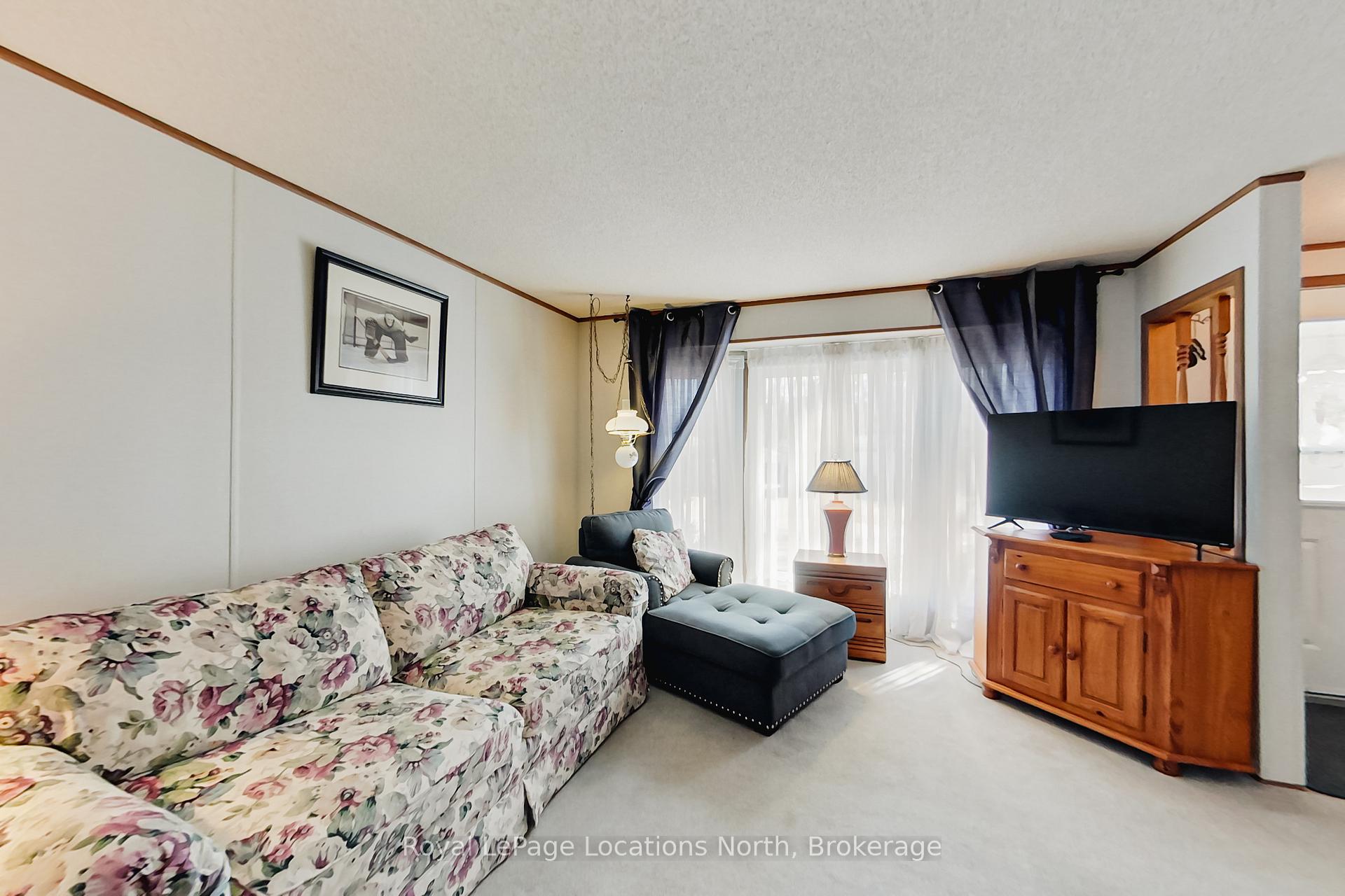 Photo 7 of 5 Murray Drive, Wasaga Beach — HOMEH