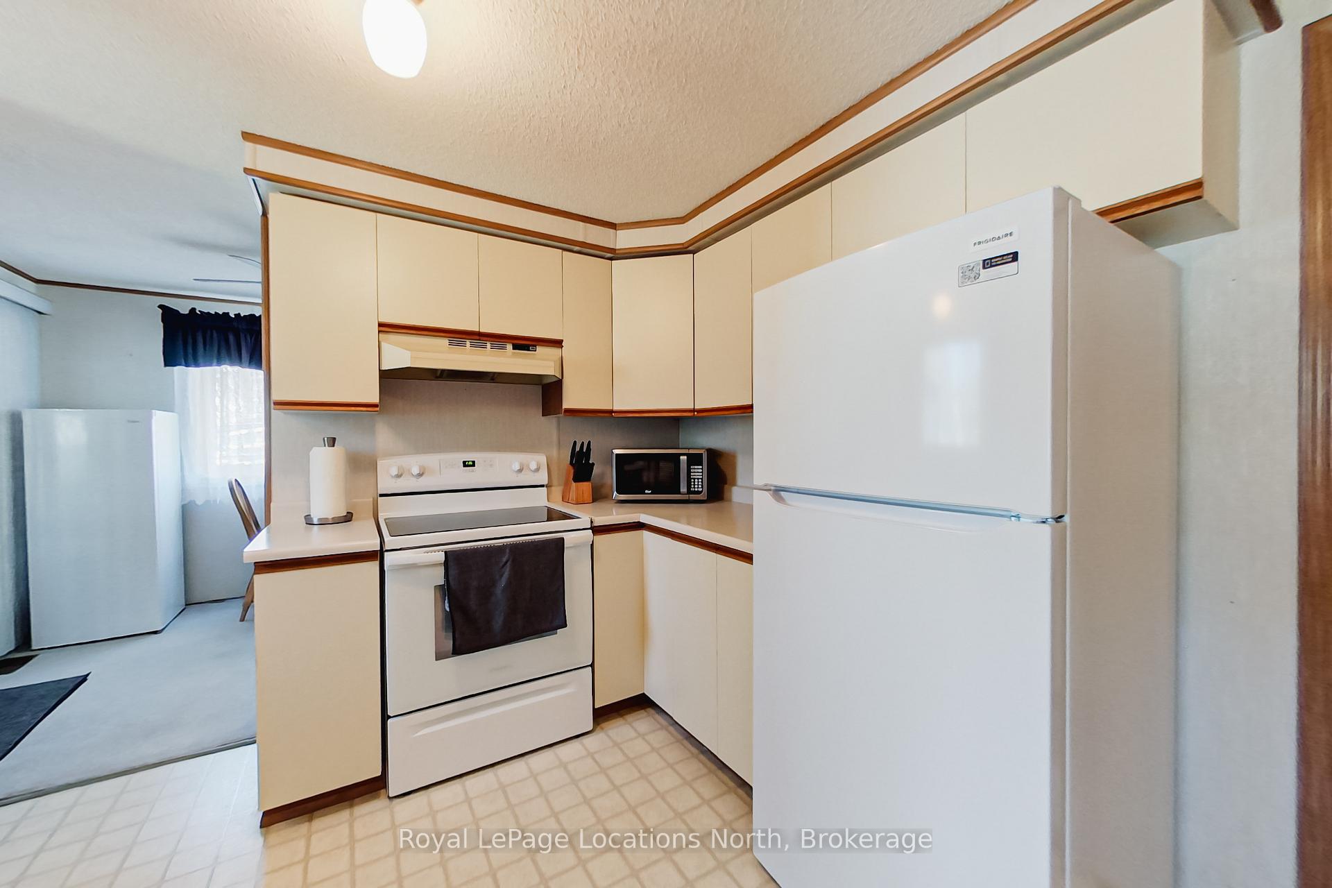 Photo 16 of 5 Murray Drive, Wasaga Beach — HOMEH