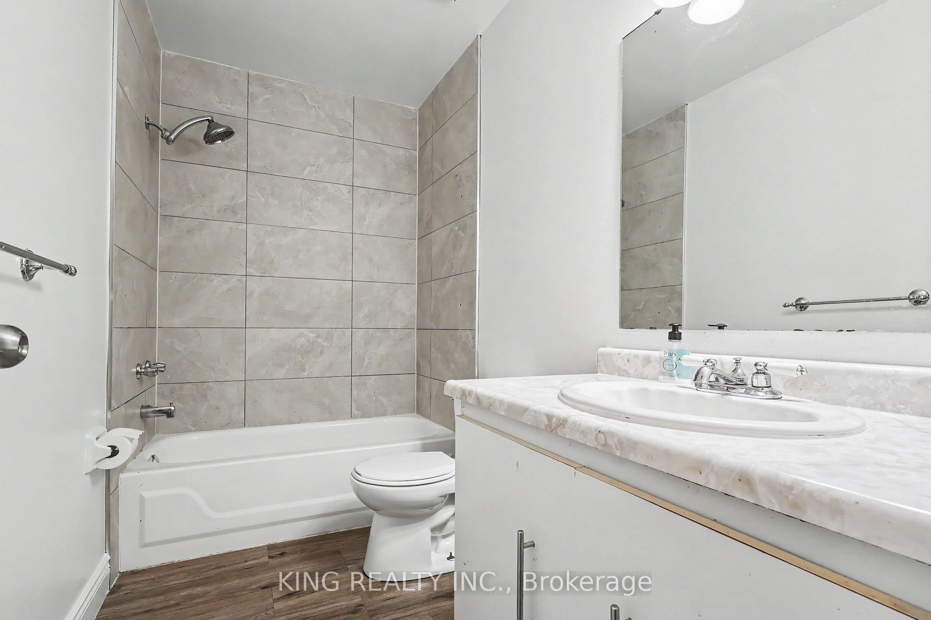 Photo 12 of 287 Portsmouth Crescent E, London, East I — HOMEH