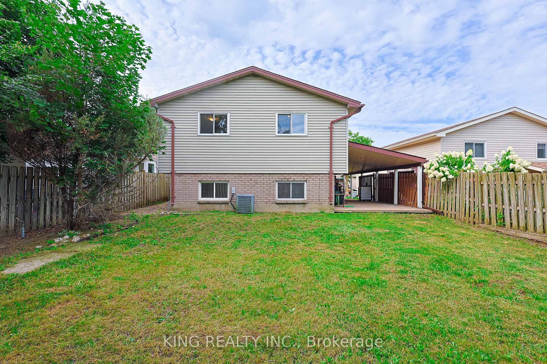 Photo 31 of 287 Portsmouth Crescent E, London, East I — HOMEH