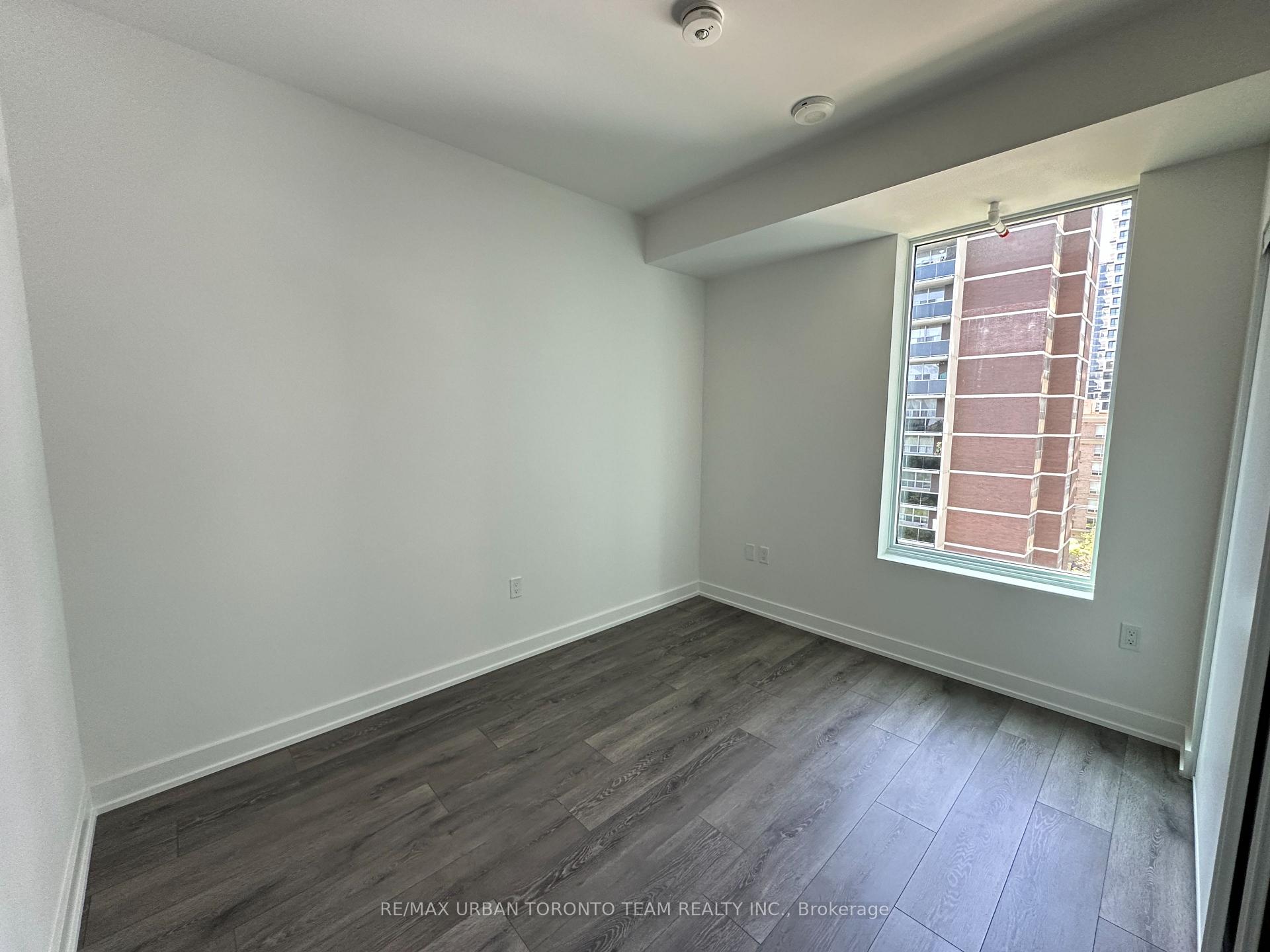 Photo 9 of Unit 805, 127 Broadway Avenue, Toronto, Mount Pleasant West — HOMEH