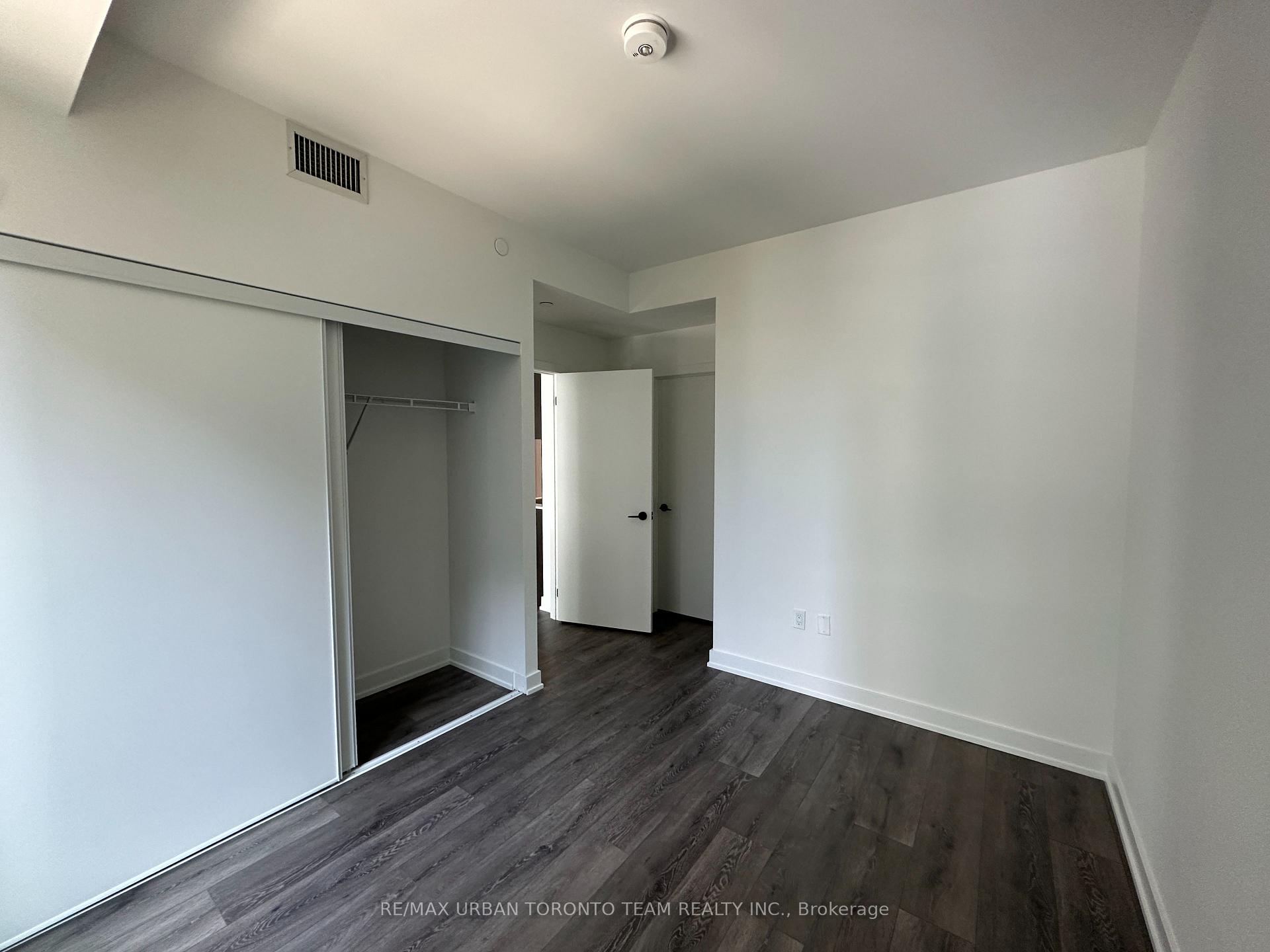 Photo 10 of Unit 805, 127 Broadway Avenue, Toronto, Mount Pleasant West — HOMEH