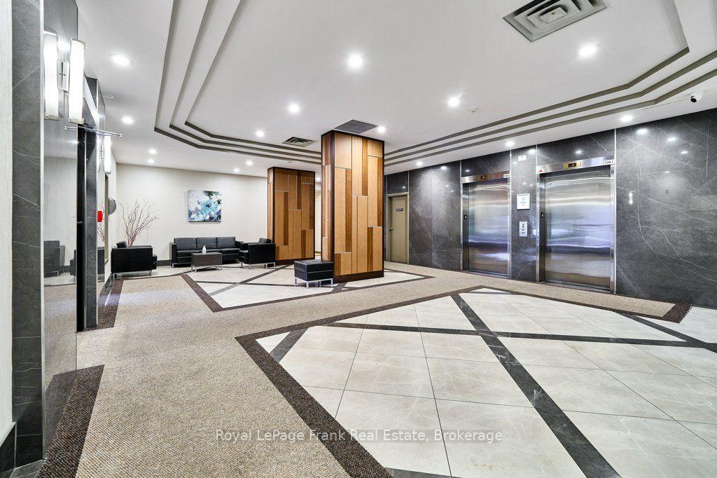 Photo 3 of Unit 806, 711 Rossland Road E, Whitby, Pringle Creek — HOMEH