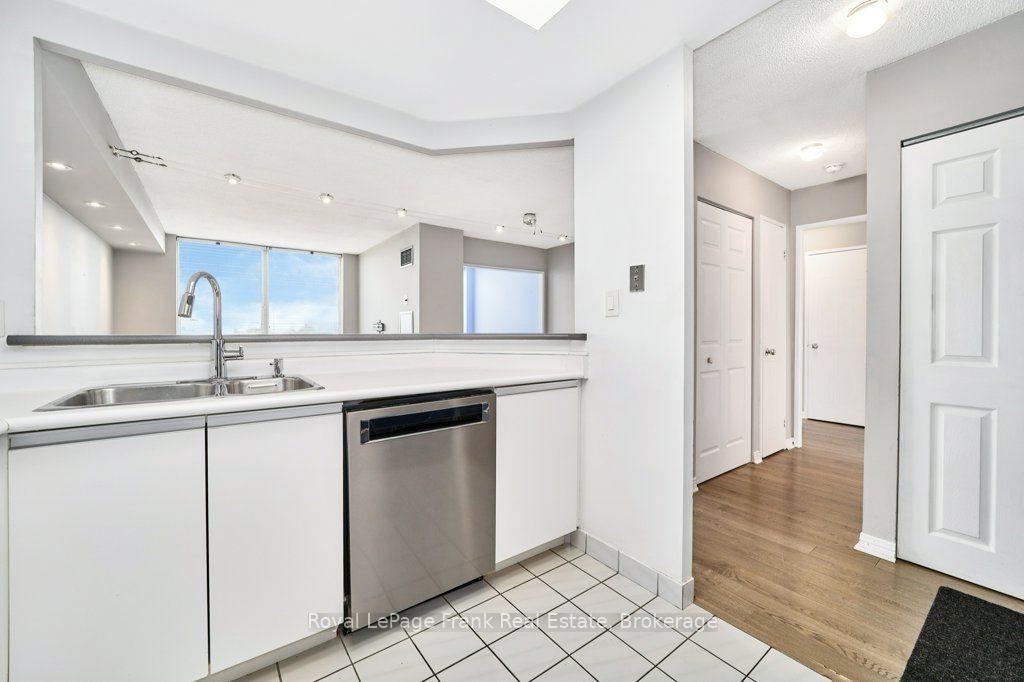 Photo 11 of Unit 806, 711 Rossland Road E, Whitby, Pringle Creek — HOMEH