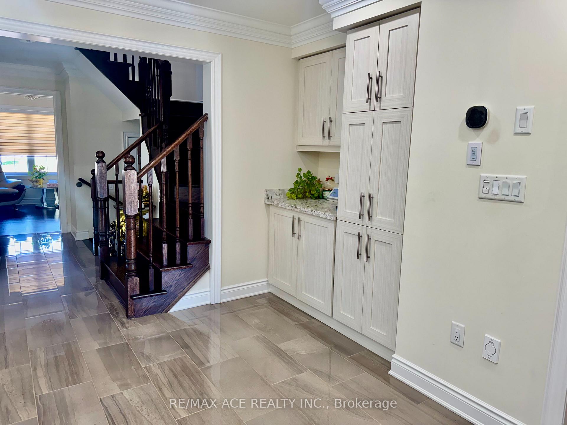 Photo 6 of 1011 Cameo Street, Pickering, Rural Pickering — HOMEH